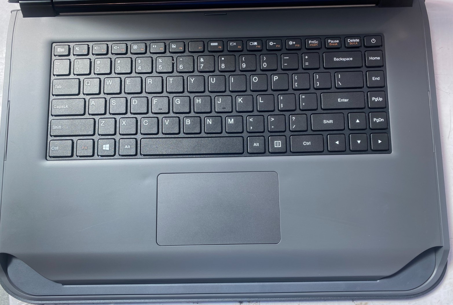zSpace W1847 AMD A9-9420 R5 8GB 256GB Win 11 pro charger included