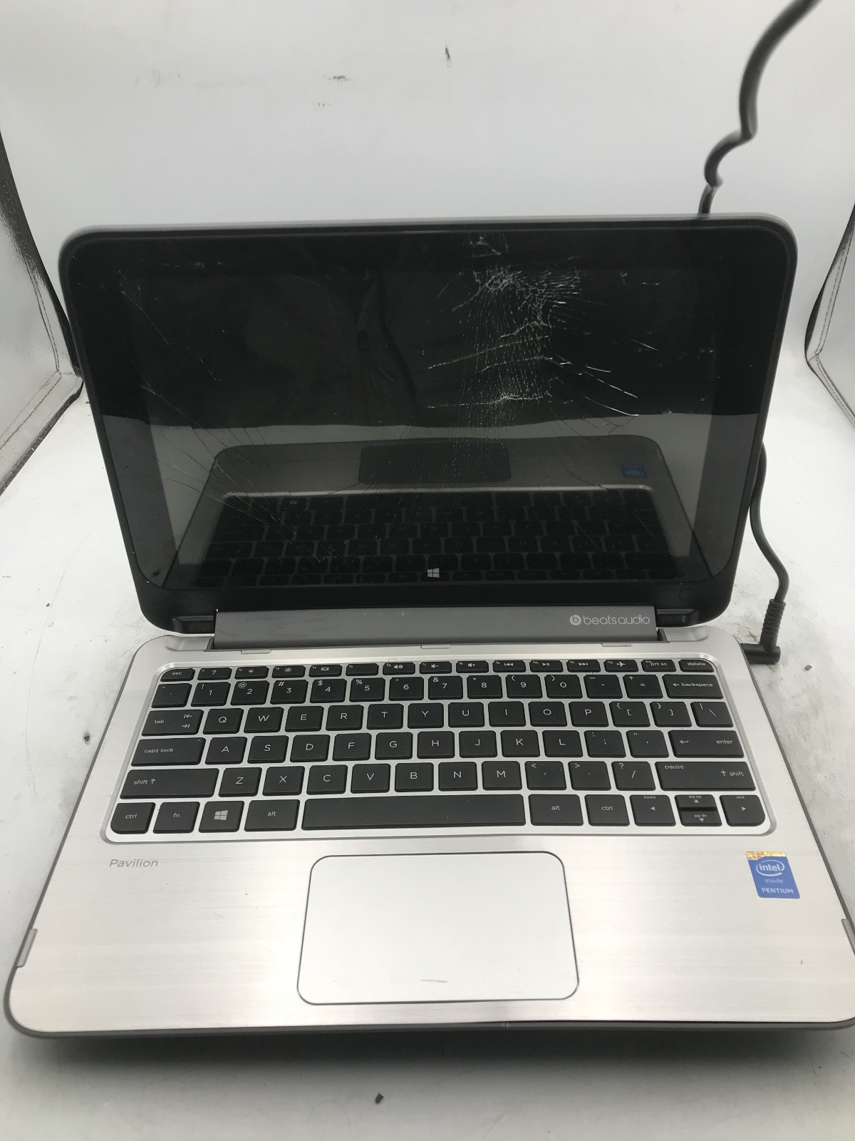 HP PAVILION 11 N010DX – FOR PARTS/REPAIR – INTEL PENTIUM N3520 – NO RAM -READ-BB