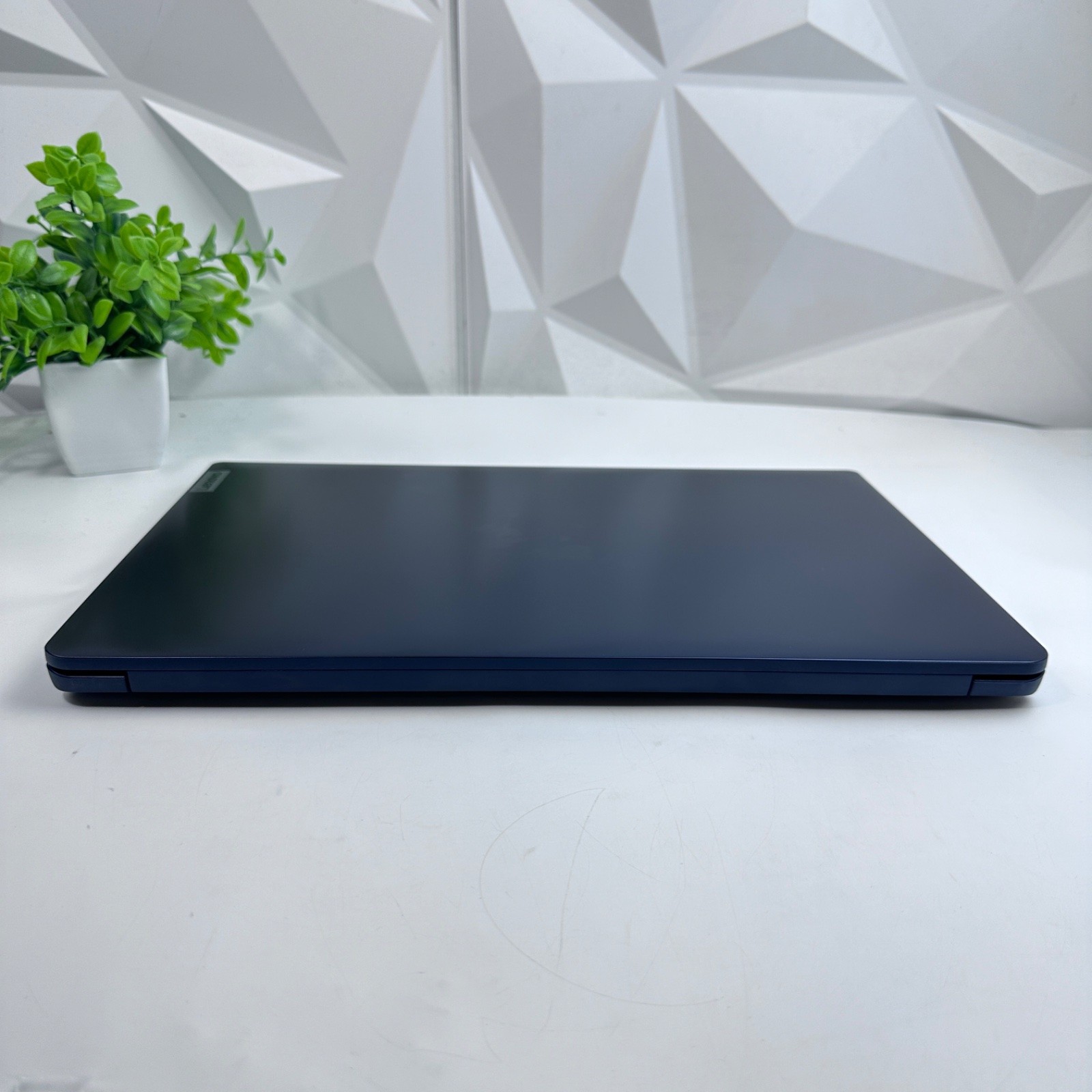Lenovo IdeaPad 1 15 Laptop, 15.6″ FHD, Ryzen 5 7520U, 8GB, 256GB SSD