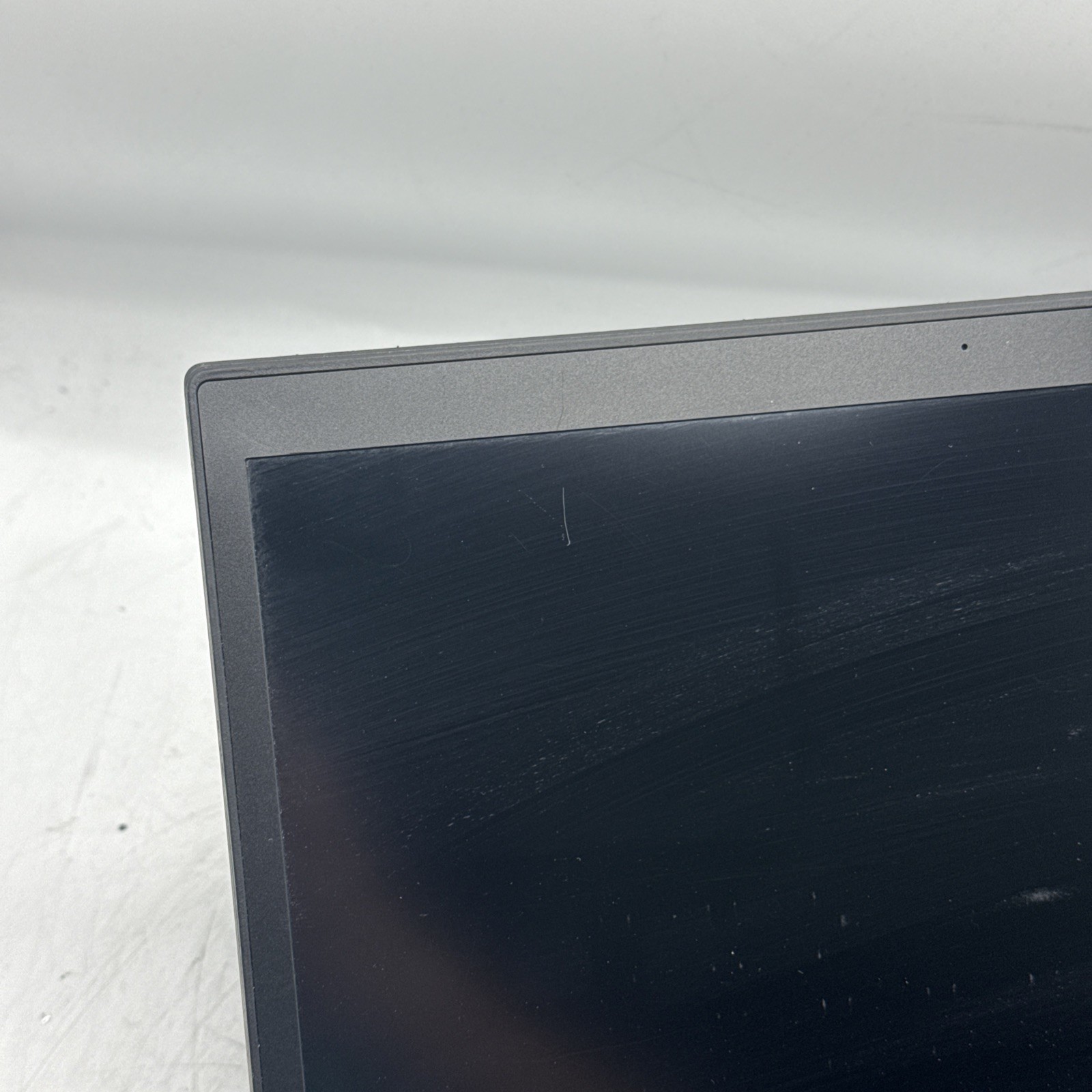 Lenovo ThinkPad T490 14″ FHD i5-8365U 8GB RAM 256GB NVMe Win11P READ