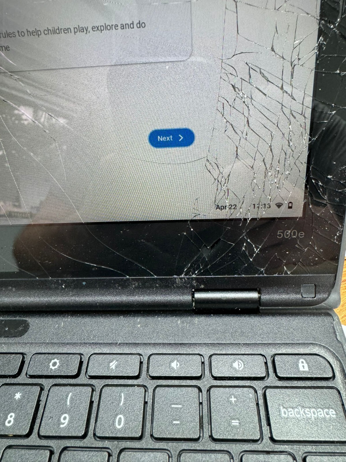 Lenovo 500e Chromebook 11.6″ 2-in-1 Touch N3450 4GB RAM, 64GB SSD *See Descrip*