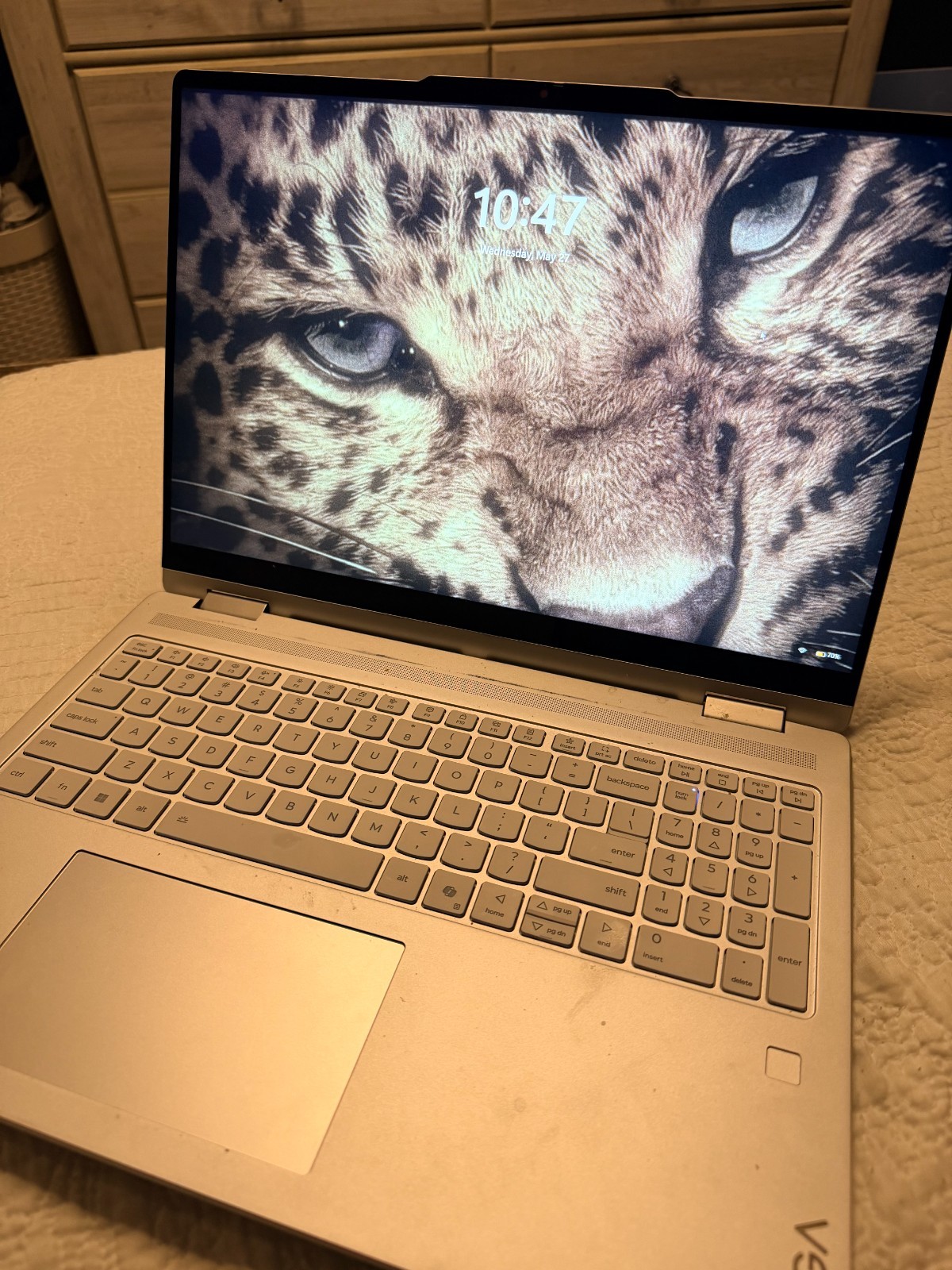Levono yoga 7 2-in-1 14 amd – Silver (Seashell) – Touchscreen – ETC..