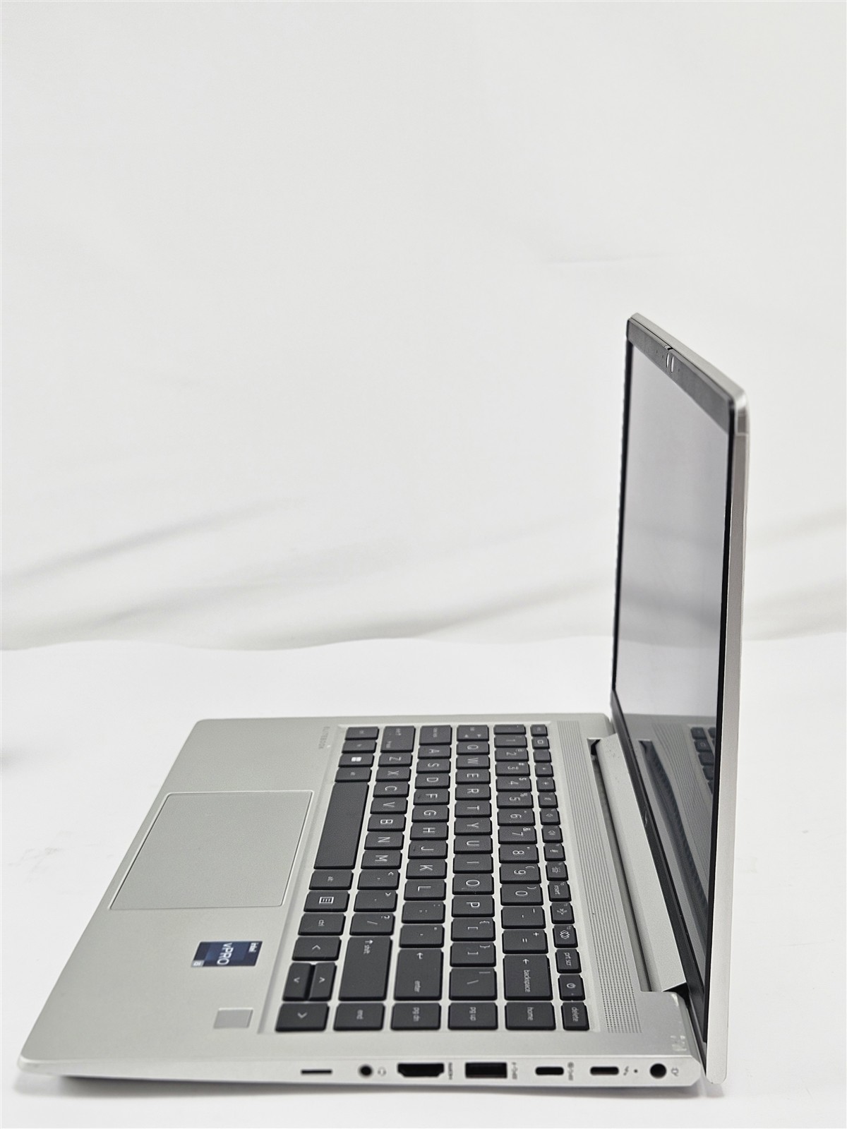 HP EliteBook 640 G10 i5-1345U 1.6GHz 512GB SSD 16GB 14″ Wi-Fi 6E Silver