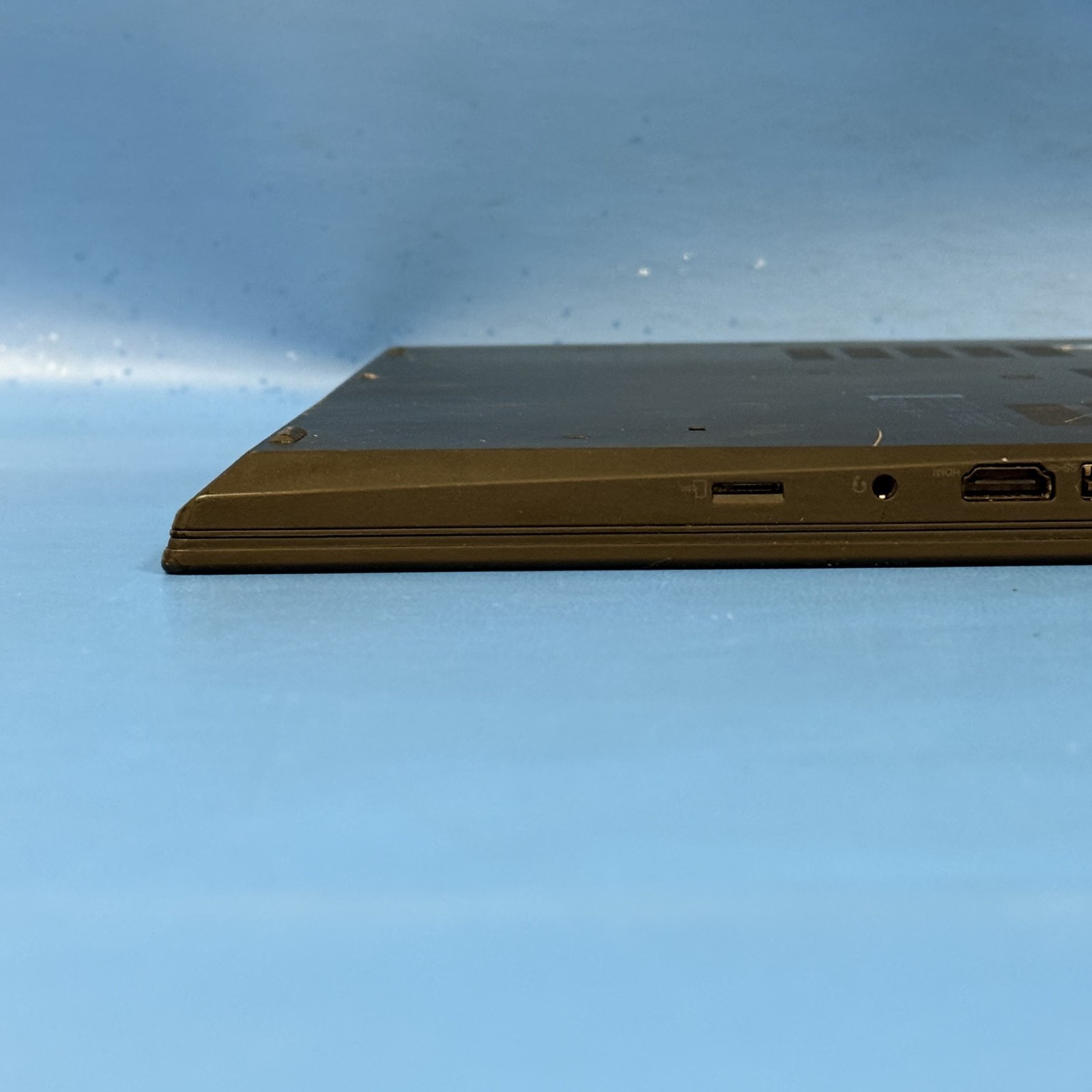 Lenovo ThinkPad P53s, i7-8665U, 16GB RAM, 256GB with 65W A/C Adapter, No OS