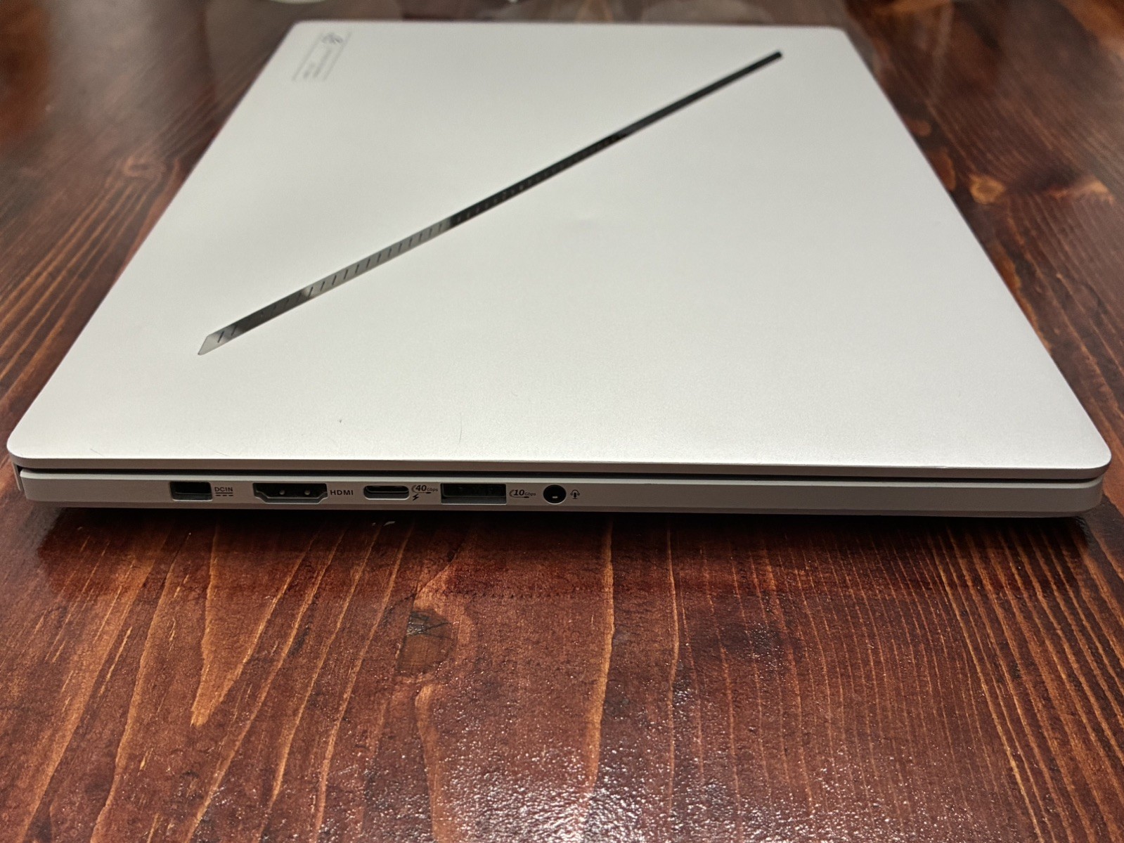ASUS ROG Zephyrus G14 2024 RTX 4070 Ryzen 9 8945HS 32GB RAM 1TB OLED 3K 120Hz
