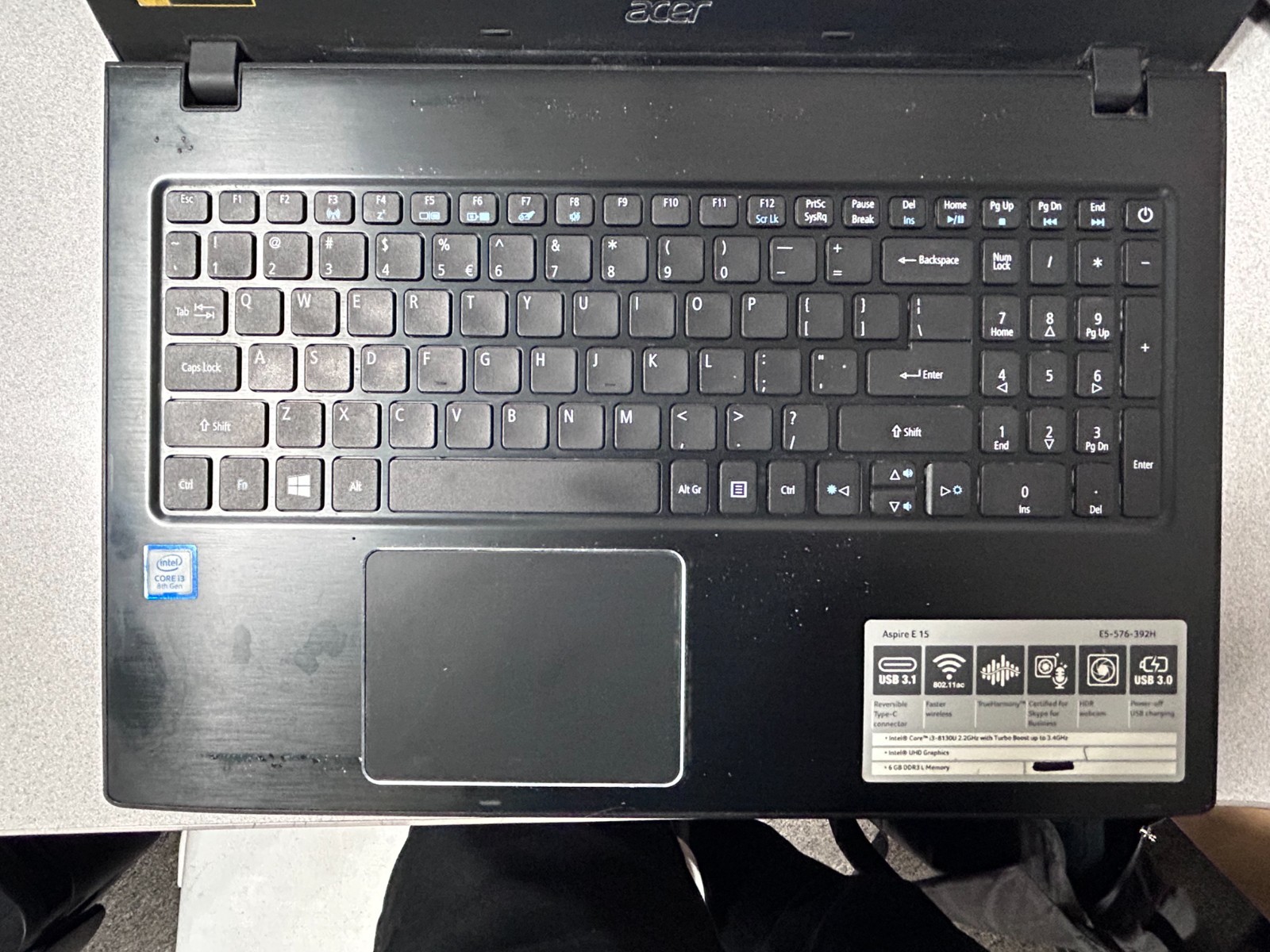Acer Aspire E 15 E5-576-392H i3-8300U (3.4Ghz)/6Gb /250HDD/ Win11 home/ PSU