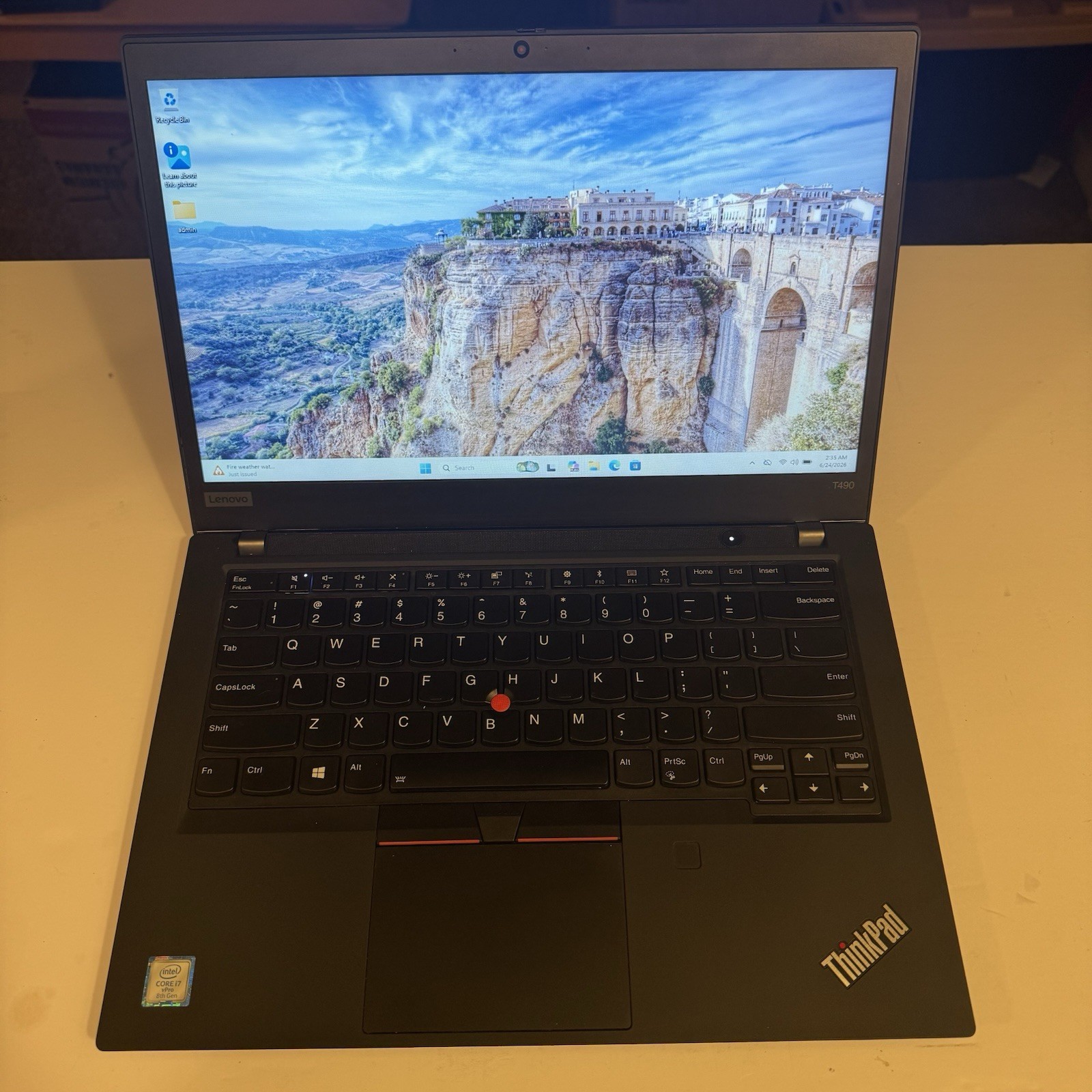 [B+ Grade] Lenovo ThinkPad T490 14″ Intel i7-8665U 16GB RAM 256GB SSD Win 11 Pro
