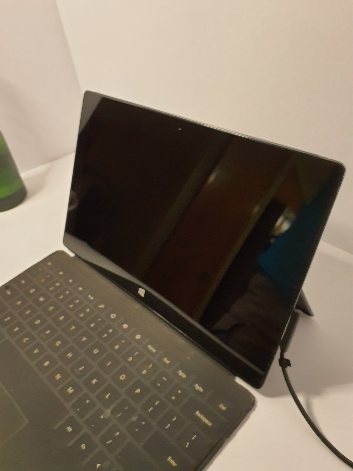 Microsoft Surface Pro 2 1601 10.6in (128GB SSD, Intel Core i5-4300U, 1.90…