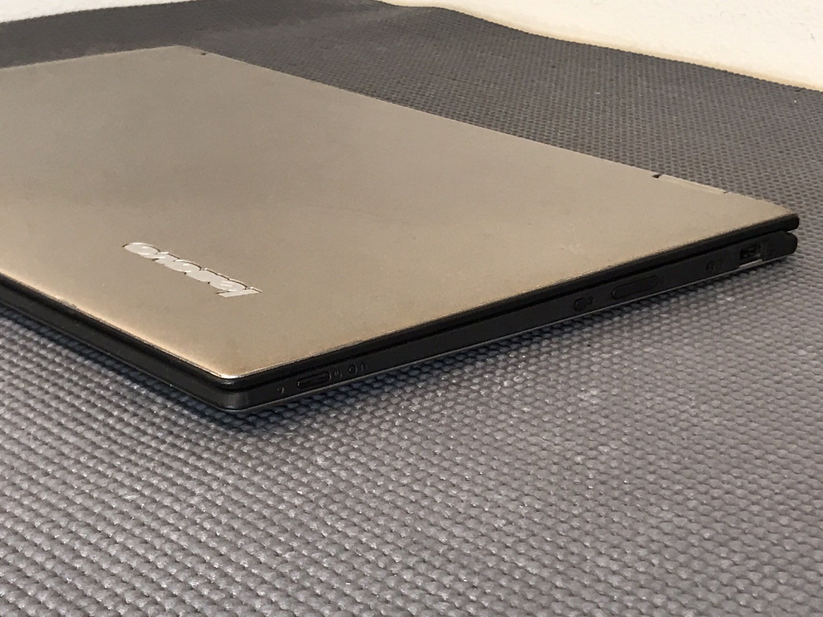 Lenovo Yoga 2 Pro 13.3″ QHD + Touch Laptop LCD i7-4510U 8GB RAM 256GB SSD Win10
