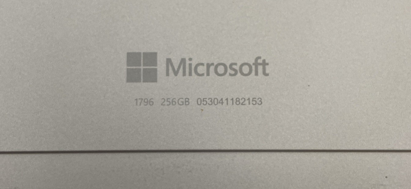 Microsoft Surface Pro 5th Gen (1796) Intel i5-7300U @ 2.6GHz 8GB 256GB NVMe 10P