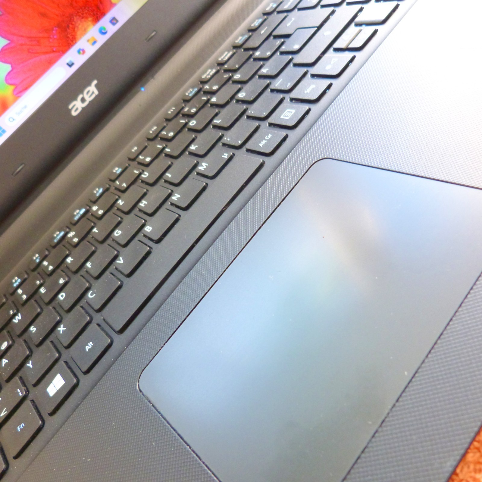 XXL LOT Acer ES1 732 Business UltraBook 17″ l 1TB SSD HDD Windows 11 l HDMI
