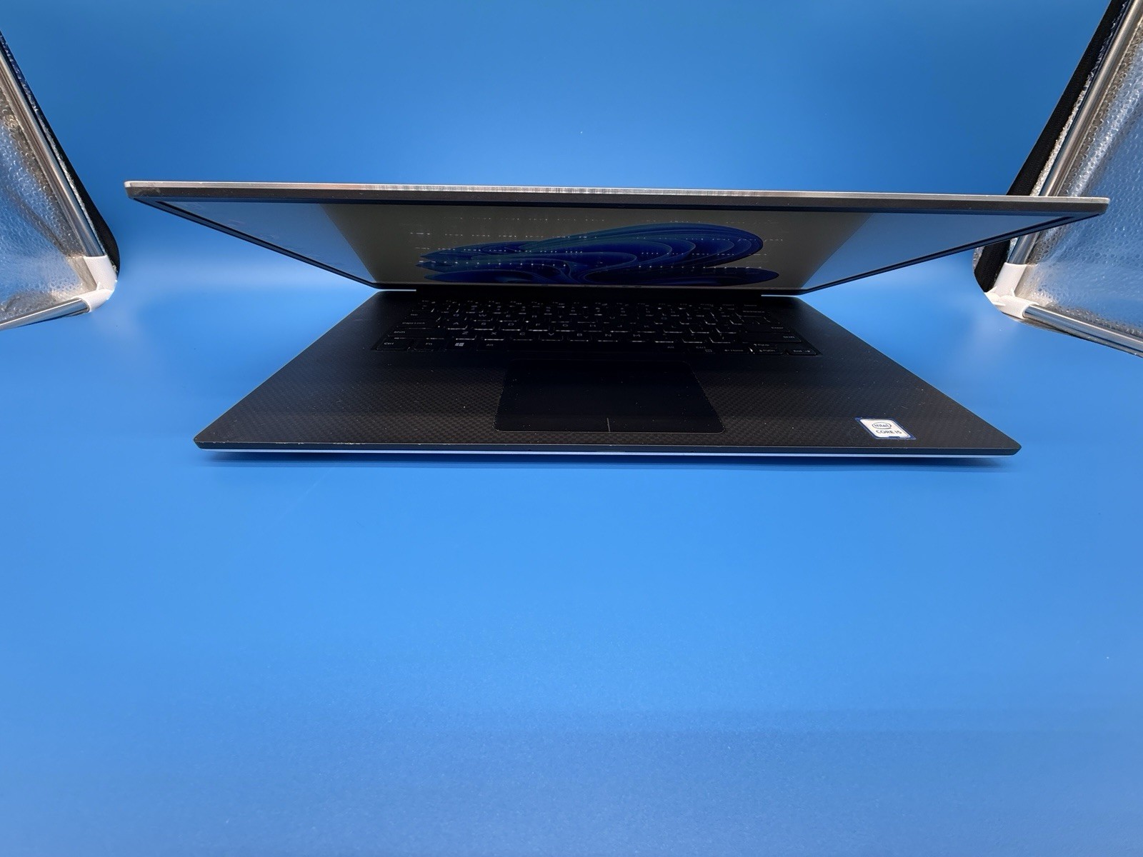 Dell XPS 15 7590 15.6” i5-9300H 8GB RAM 256GB SSD Windows 11 Pro Laptop