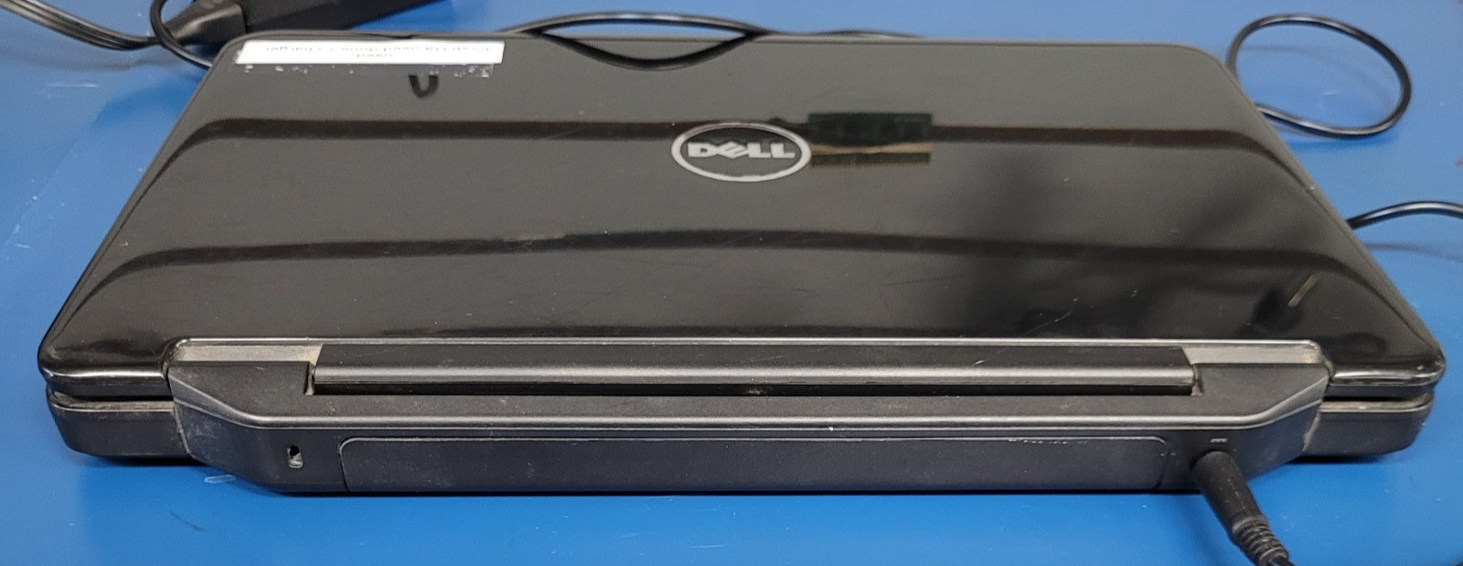 Dell Inspiron M5040 AMD C-60 / 8GB RAM 500 GB HDD LINUX MINT O/S