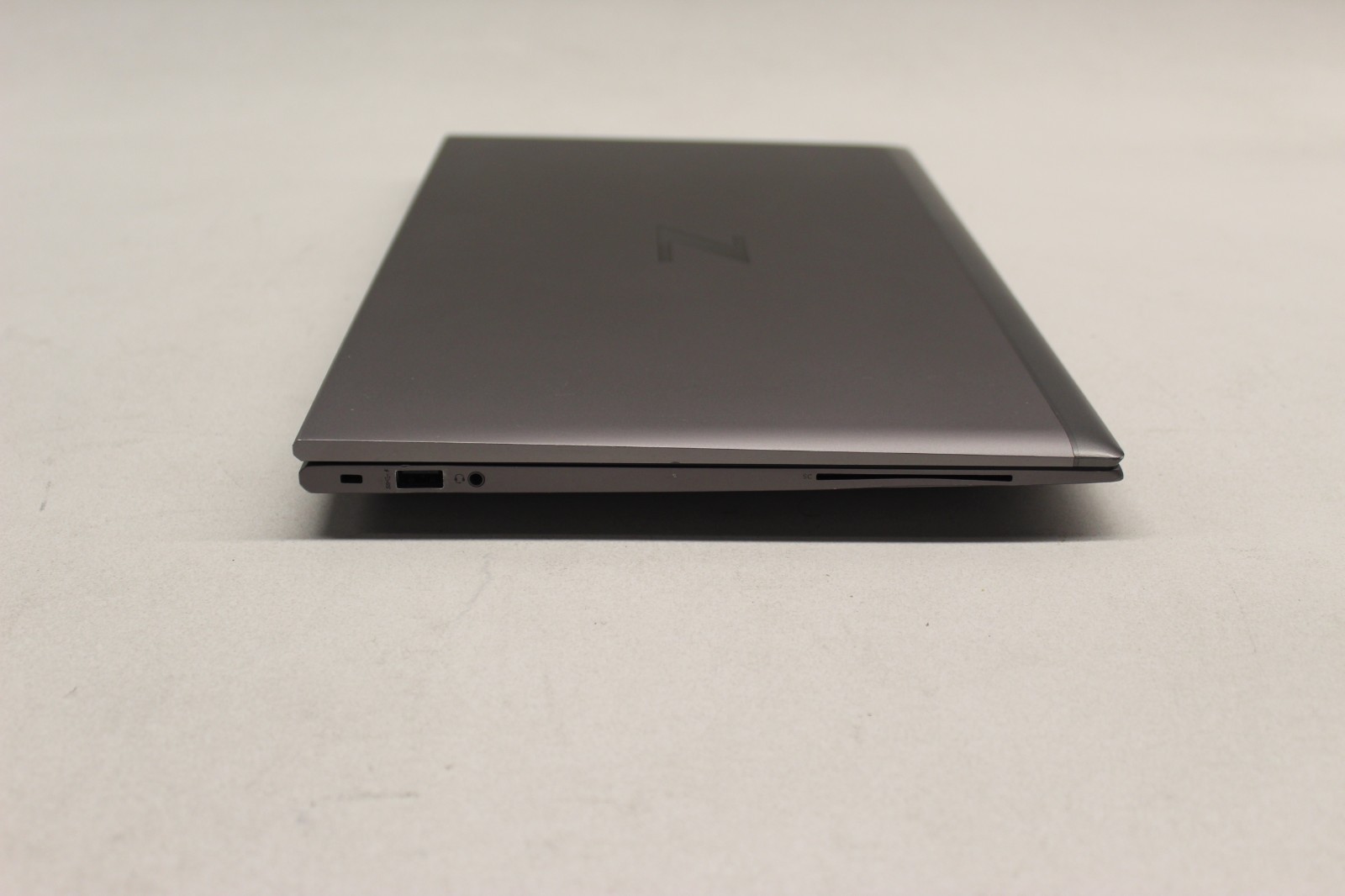 HP ZBook Firefly 15G7 Mobile WS I7-10610U 256GB NVME 16GB DDR4 Nvdia-See Des