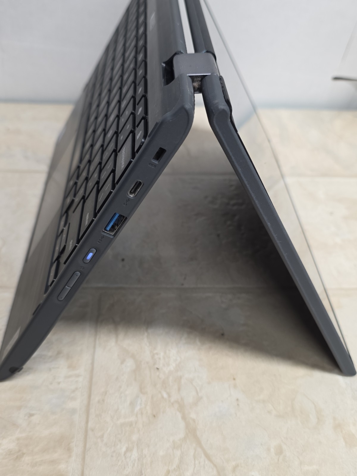 Lenovo (Chromebook) 500e Gen2 81MC004WUS 4GB 32GB WiFi 2 In 1 Touchscreen Tablet