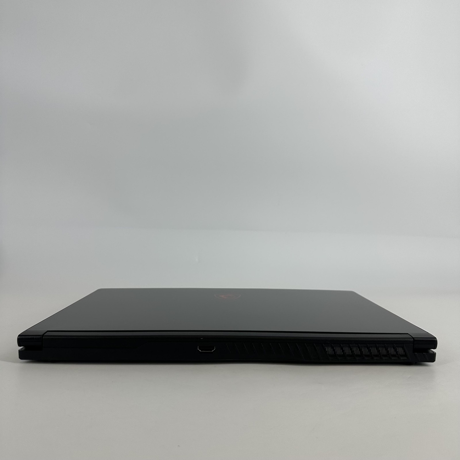 MSI Thin GF63 15.6 FHD i5-10500H 2.50GHz 16GB 1TB SSD GTX 1650 Max-Q FRAME SPLIT