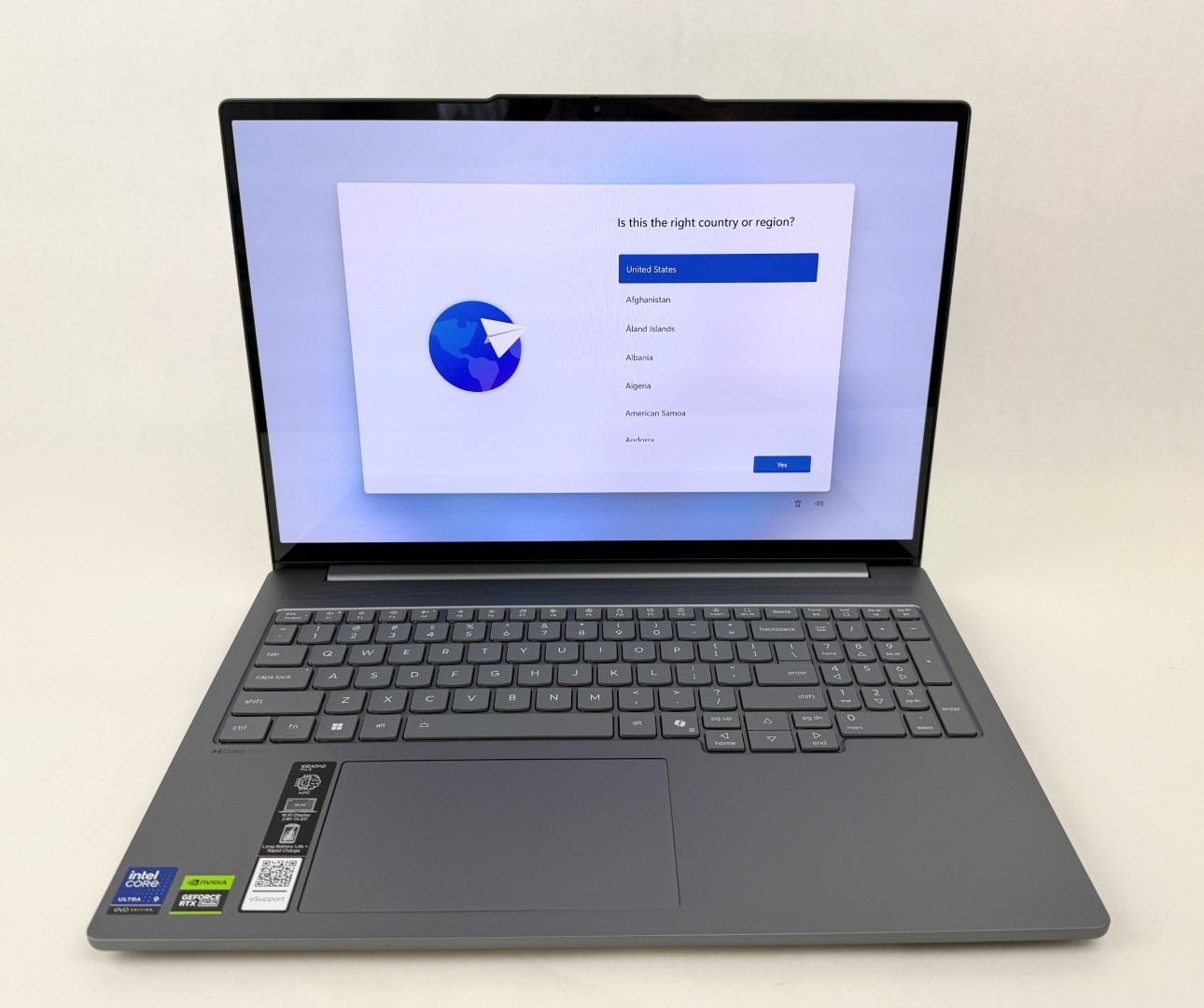 Lenovo IdeaPad Pro 5 16IAH10 16″ 2.8K Touch Ultra 9 285H 32GB 1TB RTX 5050 W11H