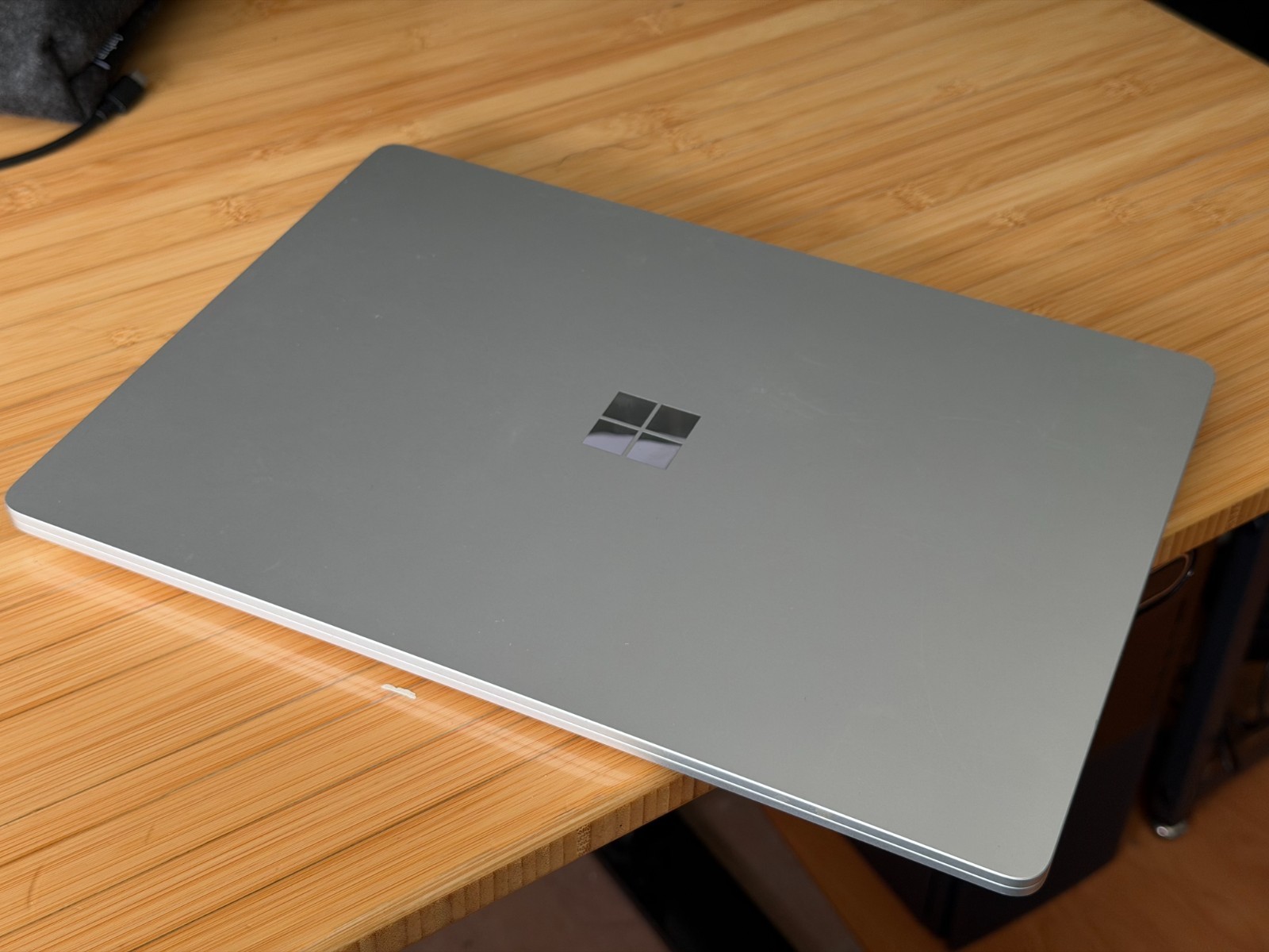 Surface Laptop 7th edition 15″ Snapdragon. 16GB RAM. 238GB SSD