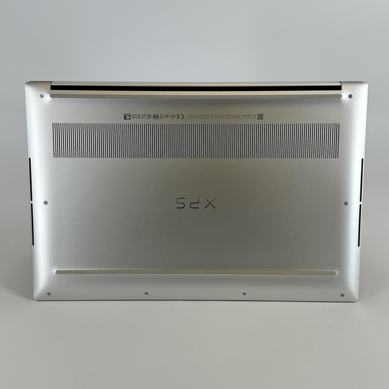 Dell XPS 15 9520 FHD+ 2.5 GHz i9-12900HK 32GB 1TB SSD NVIDIA RTX 3050 Ti Good