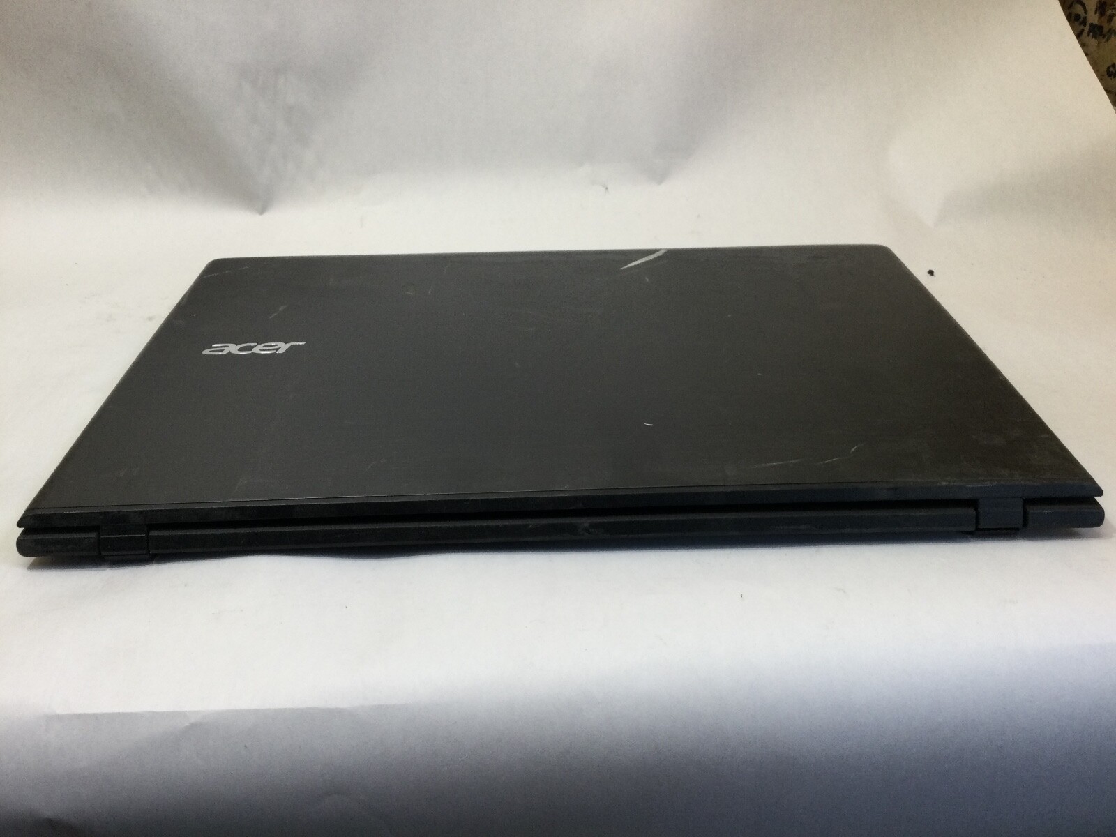 ACER ASPIRE E 15 – I3 7100 U – NO RAM – FOR PARTS – DOES NOT BOOT- READ DESC -BB