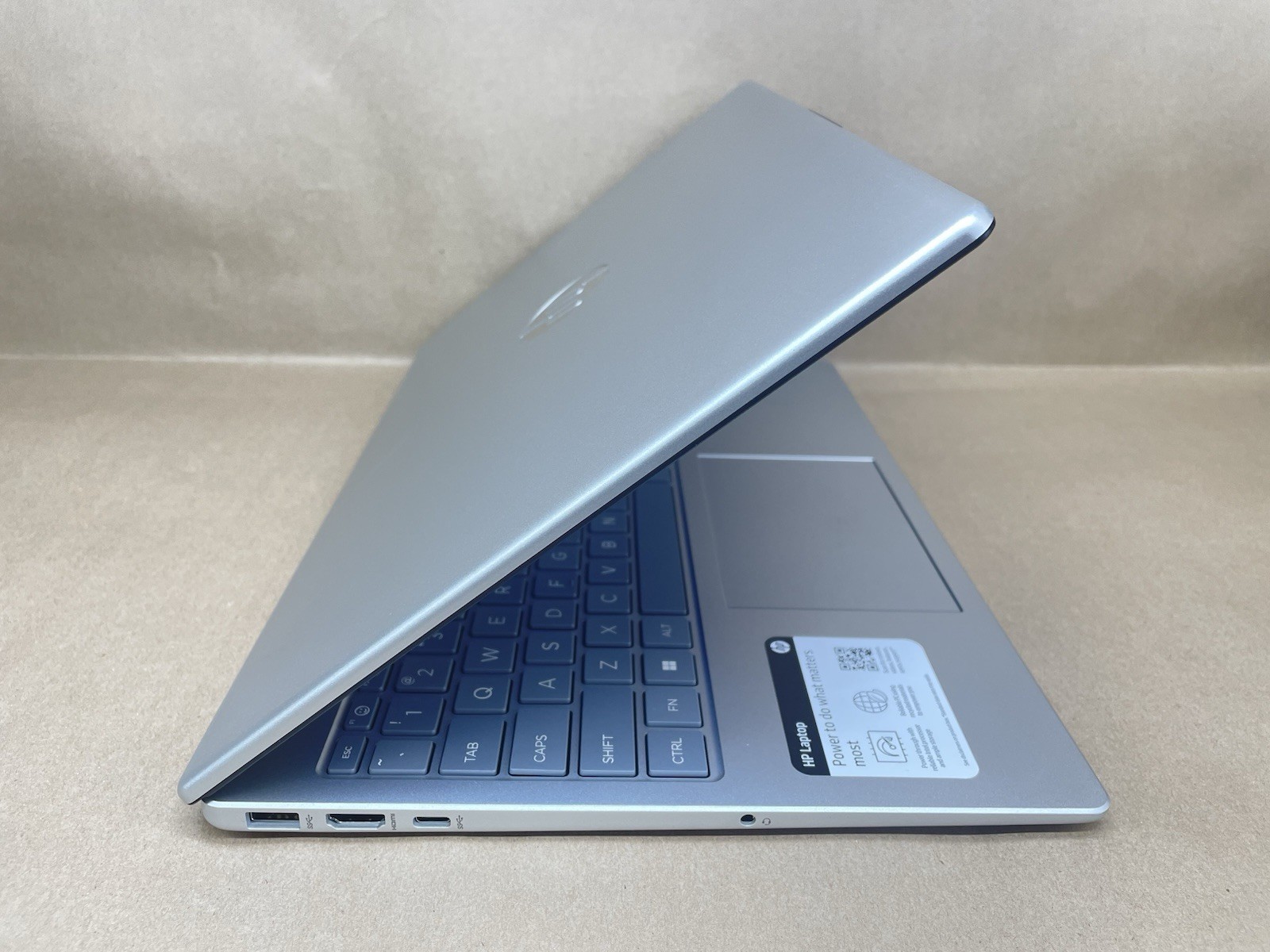 HP 15-fd0095wm 15.6″ i5-1235U@1.30GHz 16GB 512GB SSD Win11 Pro
