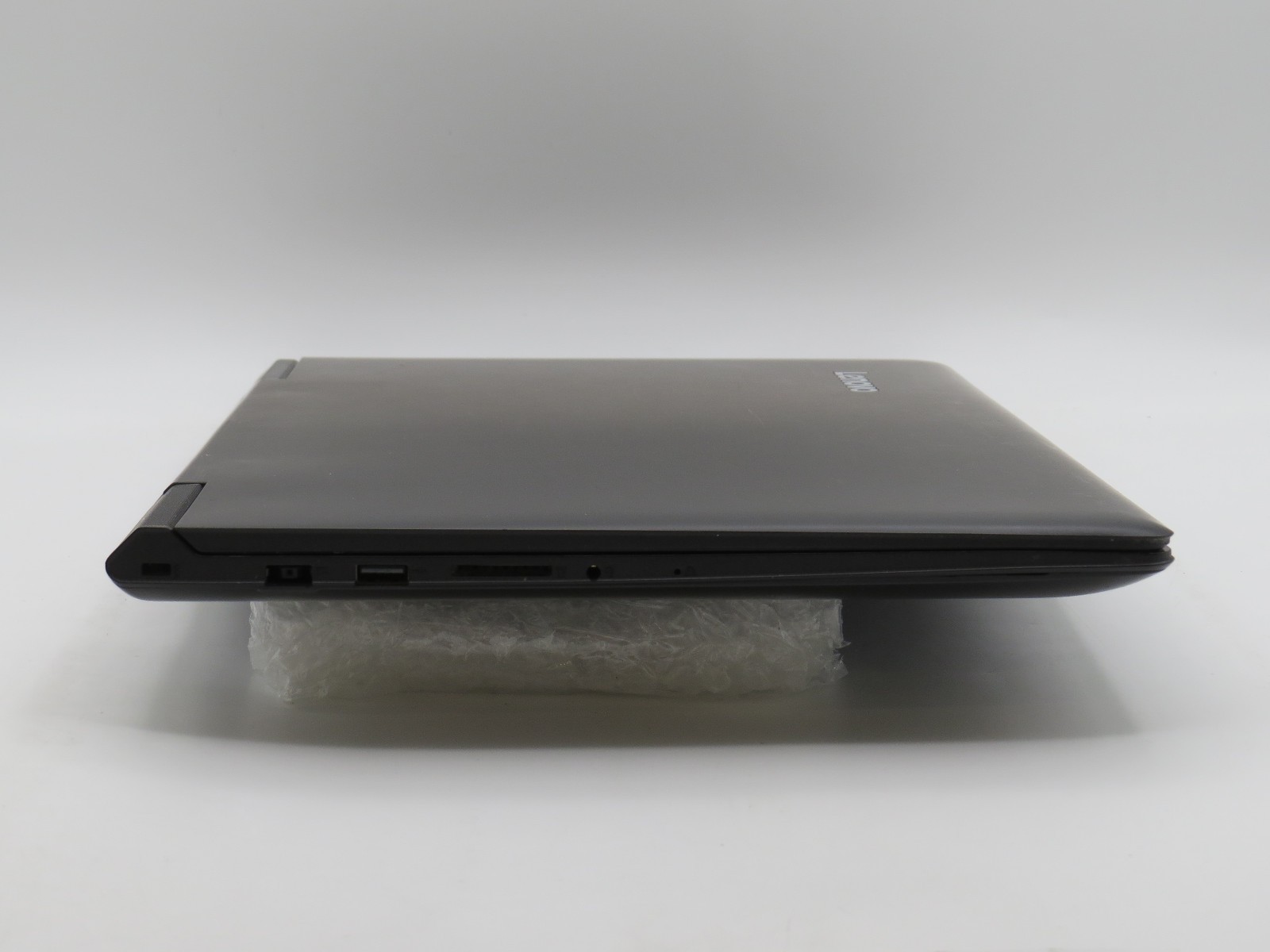 Lenovo Ideapad 700 | i5-6300HQ @ 2.3GHz | 12GB DDR4 | 15.6″ | No OS/HDD