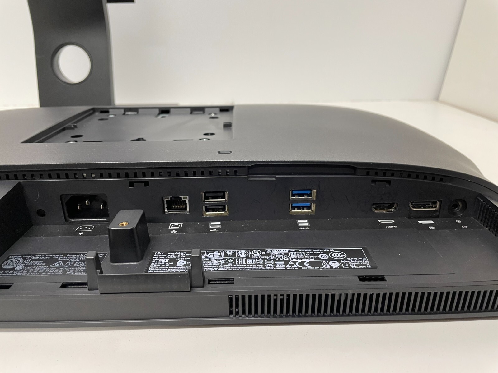 Dell Optiplex 5250 AIO Computer i5-7500 3.40GHz 8GB Mem 21.5 Wifi NoHDD/OS