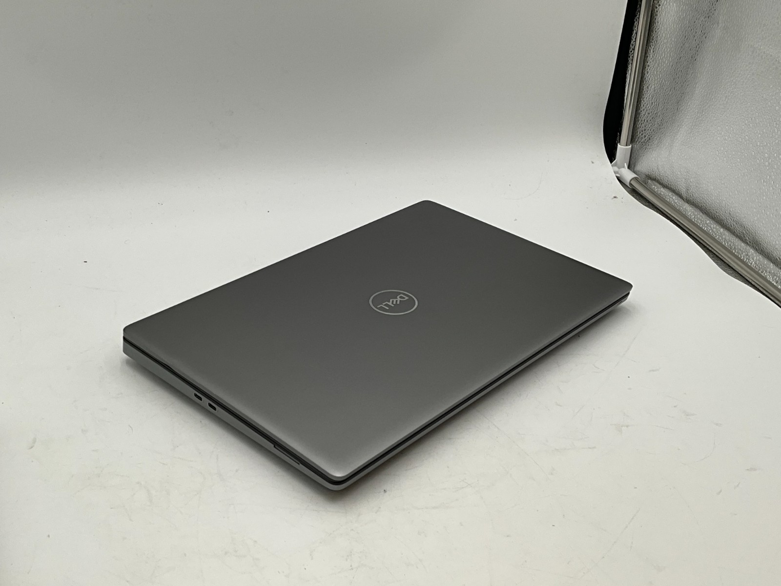 DELL Precision 7560 i7-11850H 2.50 64GB 1tb T1200 15.6″ WIN11 laptop 24NJ6J3