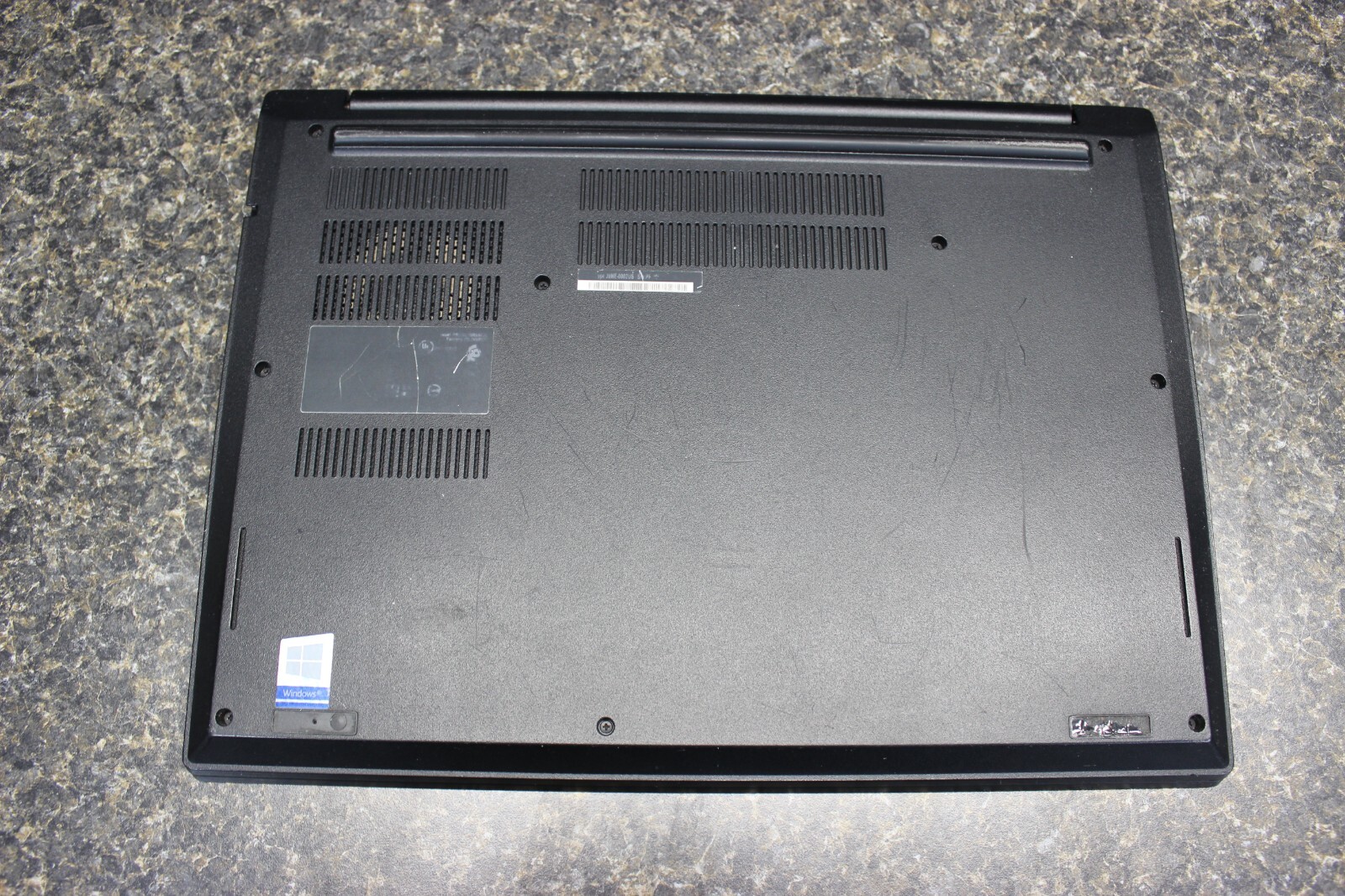 Lenovo Thinkpad E495 AMD Ryzen 5 3500U 256SSD NvME 16GB Win11Pro