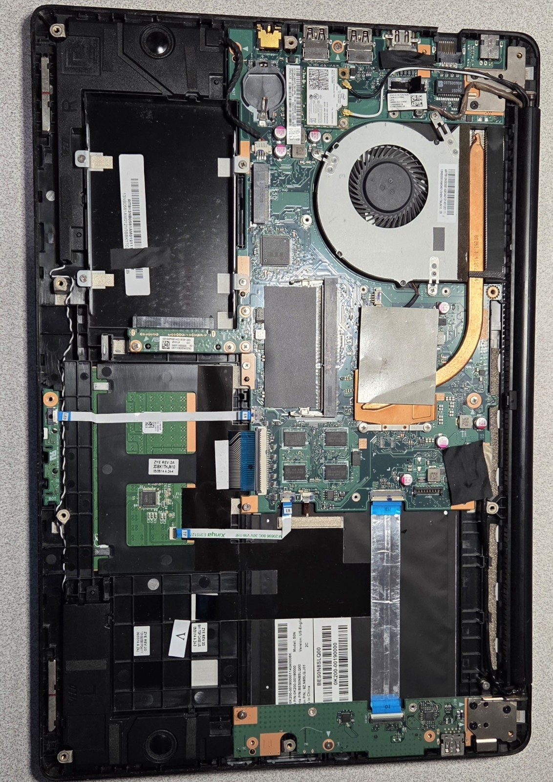 ASUS Q501L 15″ Touchscreen Intel Core i5-4200U 8GB RAM NO HDD Parts/Repair AS IS