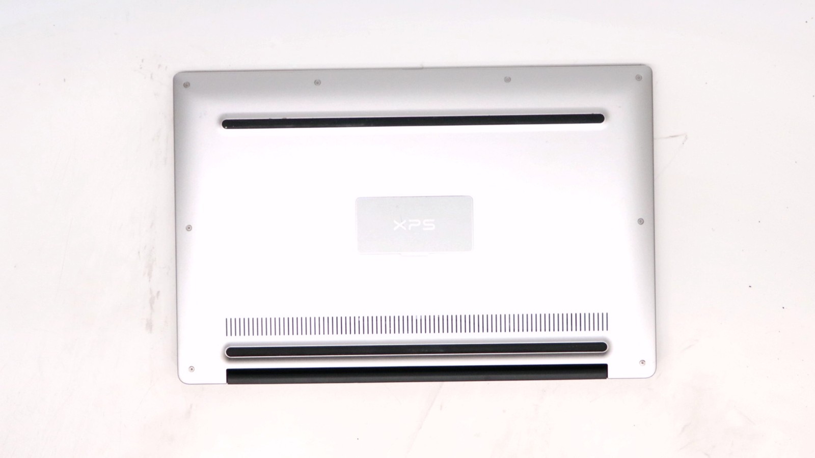 Dell XPS 13 9350 13″ i5-6200u 8GB 128GB – Excellent