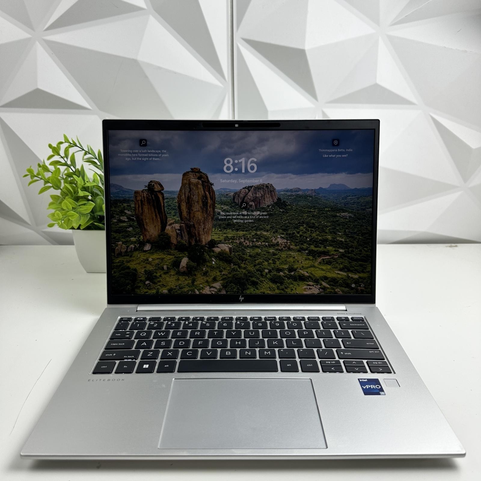 HP EliteBook 840 G9 Laptop, 14″ FHD, i5-1245U, 16GB RAM, 256GB SSD *Pls READ*
