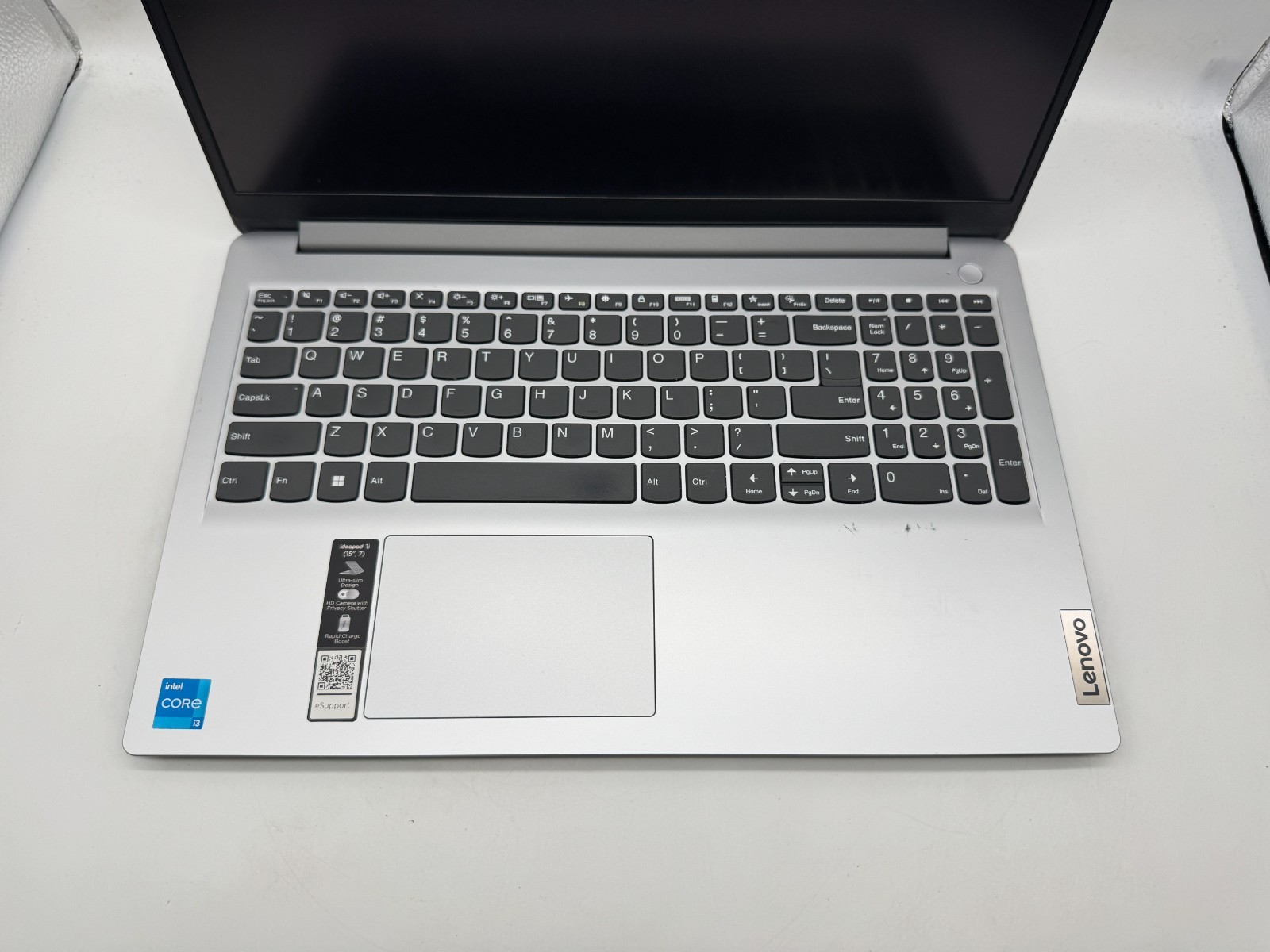 Lenovo Ideapad 1 15IAU7 15.6″ Touch laptop Intel Core i3 256GB 8GB 82QD00DHUS