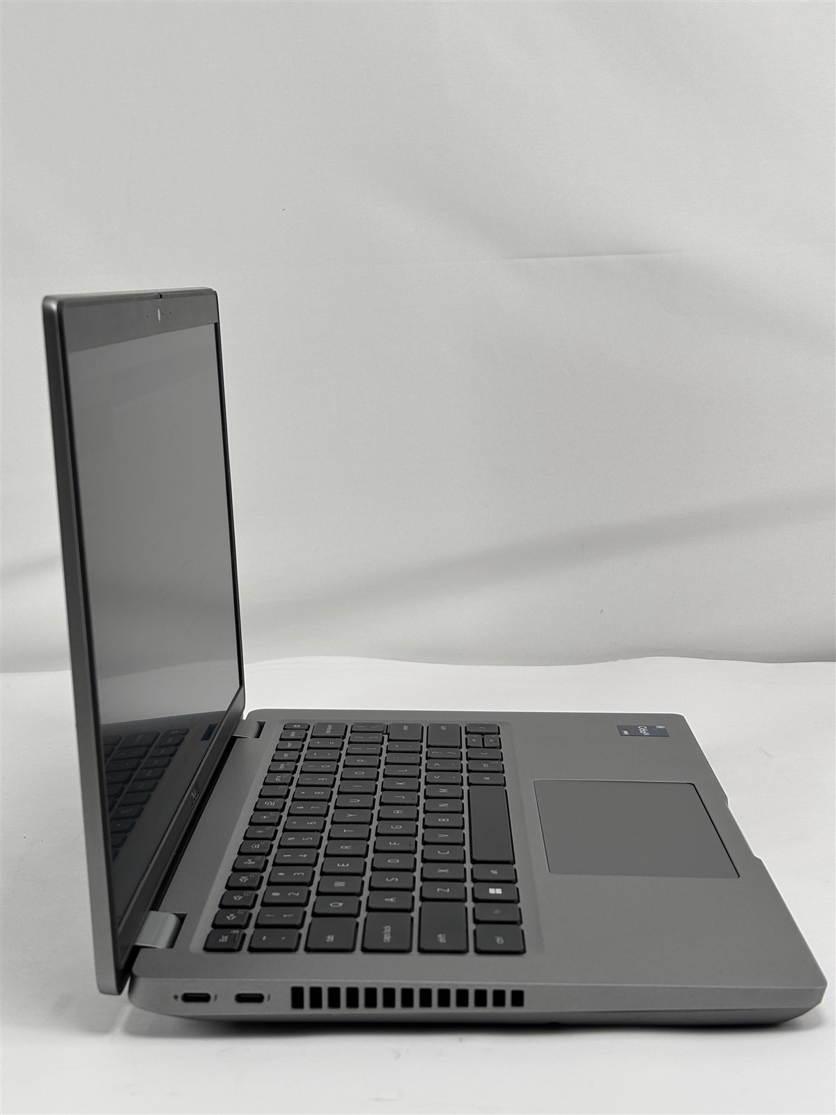 Dell Latitude 5431 14″ Intel Core i7-1270P 16GB 256GB SSD Laptop