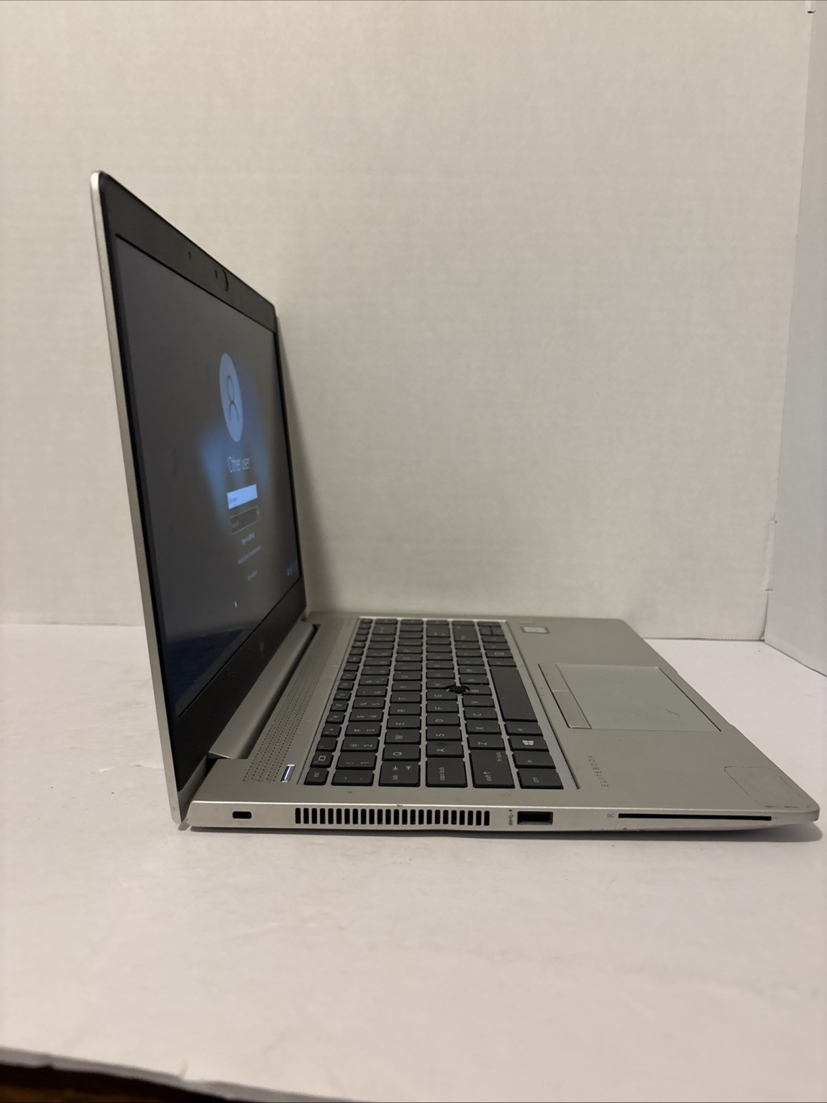 HP AX200NGW Tested LCD Screen w/ Chassis & Battery No Charger Please Read