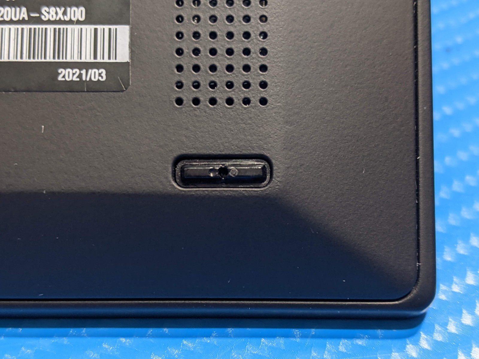 Lenovo ThinkPad X1 Carbon Gen 8 14″ FHD i7-10th 1.8GHz 16GB 512GB SSD W11P +PA