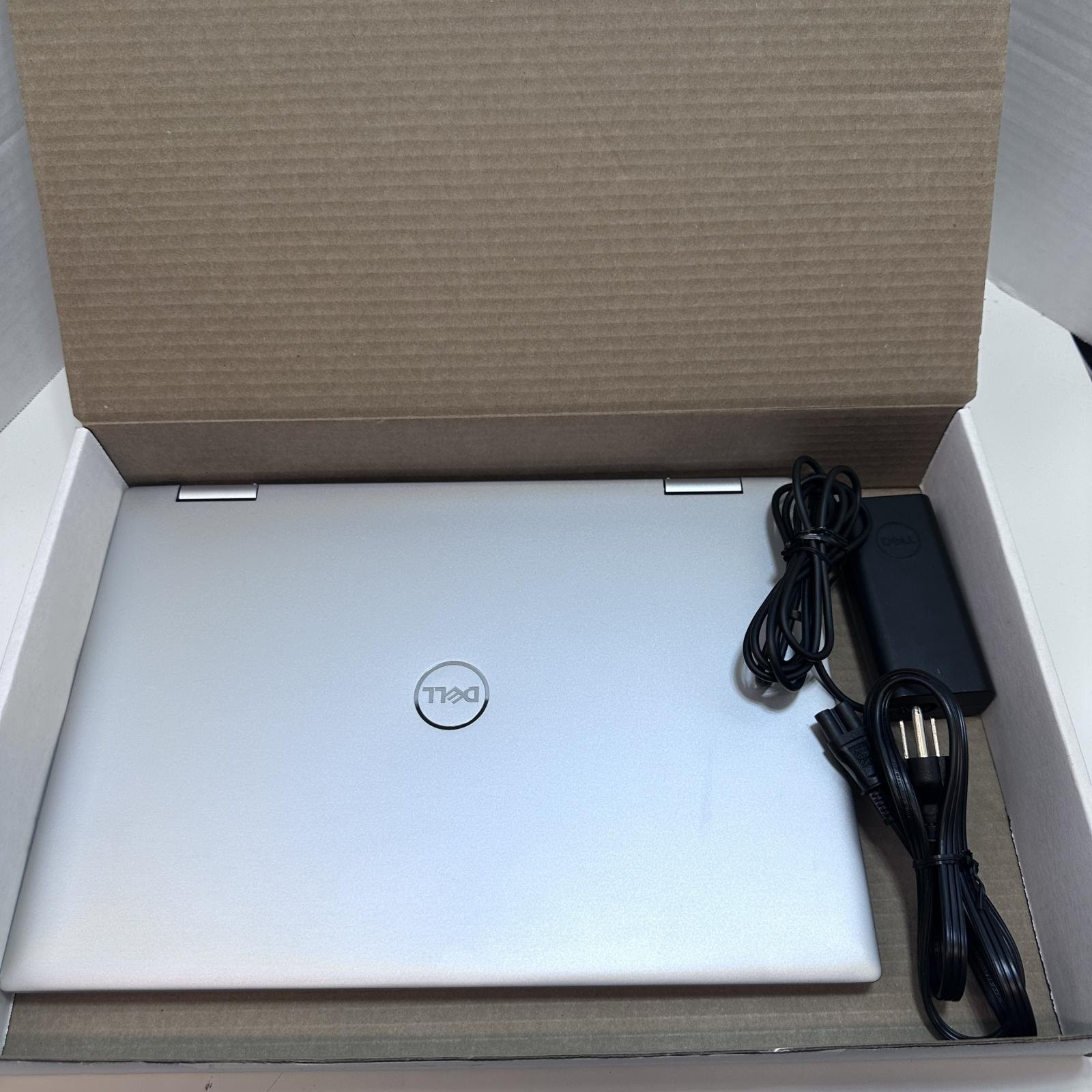 Dell Inspiron 16 7620 2-in-1 Laptop, 16″ FHD+ Touch, i5-1235U, 8GB RAM, 512GB SS