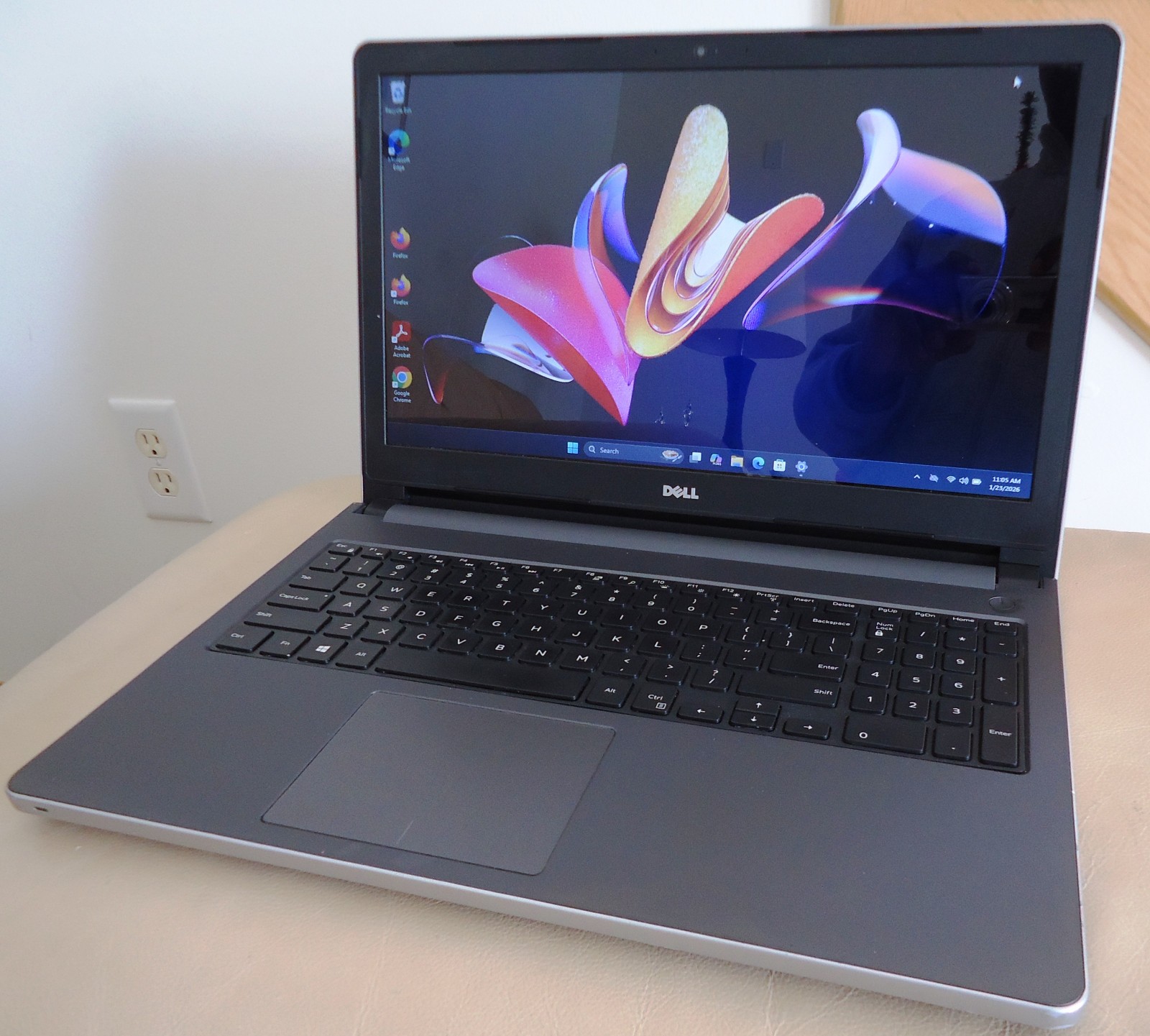 Dell Inspiron 15 5559 15.6″ i5-6200U 2.30GHz 8GB 250GB SSD Windows 11 MS Office