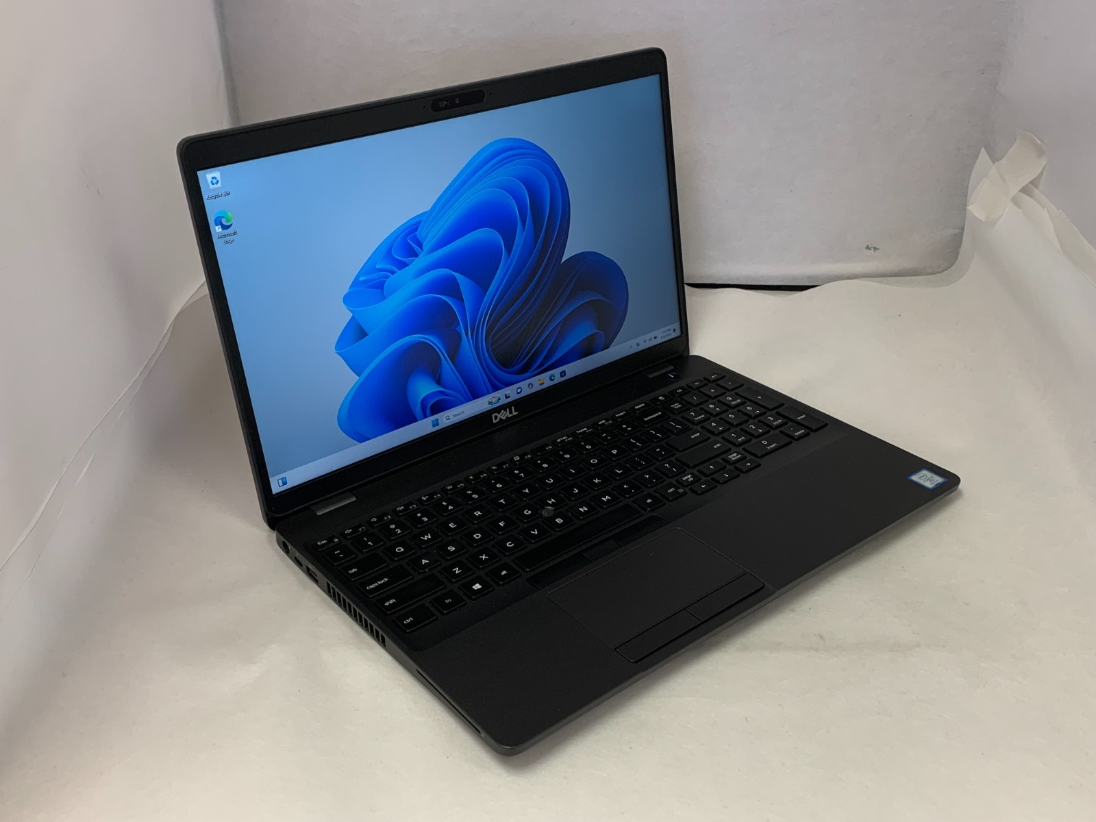 Dell Latitude 5500 15.6″ FHD i5-8365U 16GB 256GB W11P