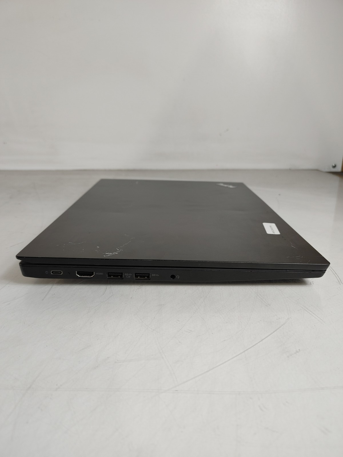 Lenovo ThinkPad E585 Ryzen 3 2200U 2.40 GHz 8 GB DDR4 No HDD