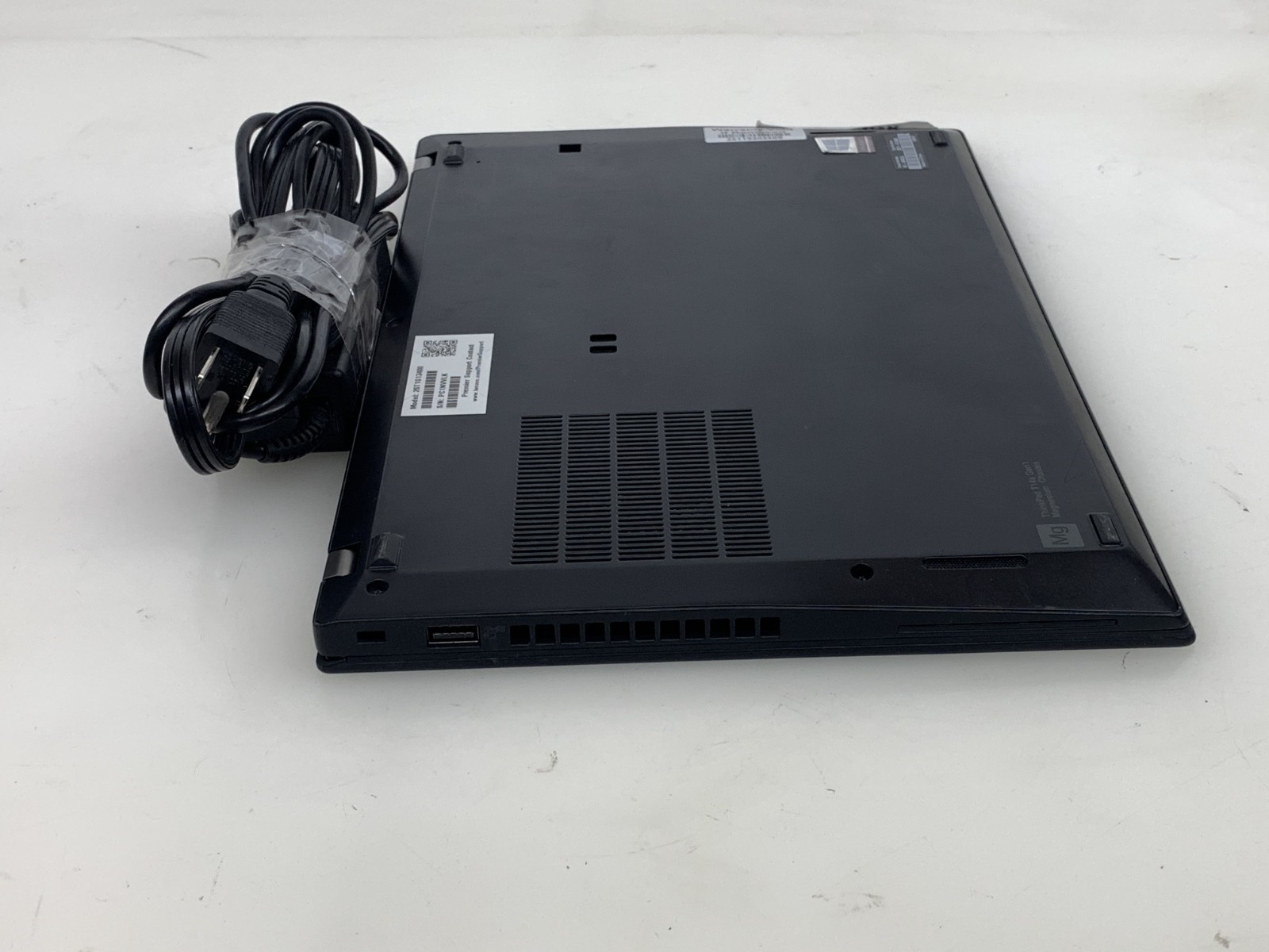 LENOVO THINKPAD T14S GEN1 i5- 10210U@ 1.60GHz 8GB RAM 512GB SATa W11P W/AC*READ
