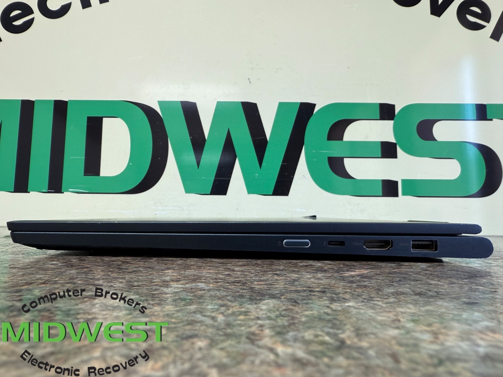 Lenovo Yoga 730-15IWL i5-8265U 1.6GHz 12GB 256GB SSD (For Parts)
