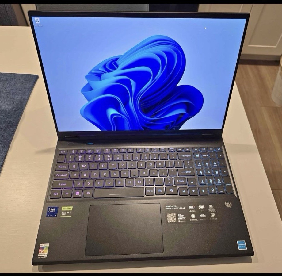 Acer Predator Helios Neo 16S AI Gaming Laptop Core Ultra RTX 5070ti 32gb win11