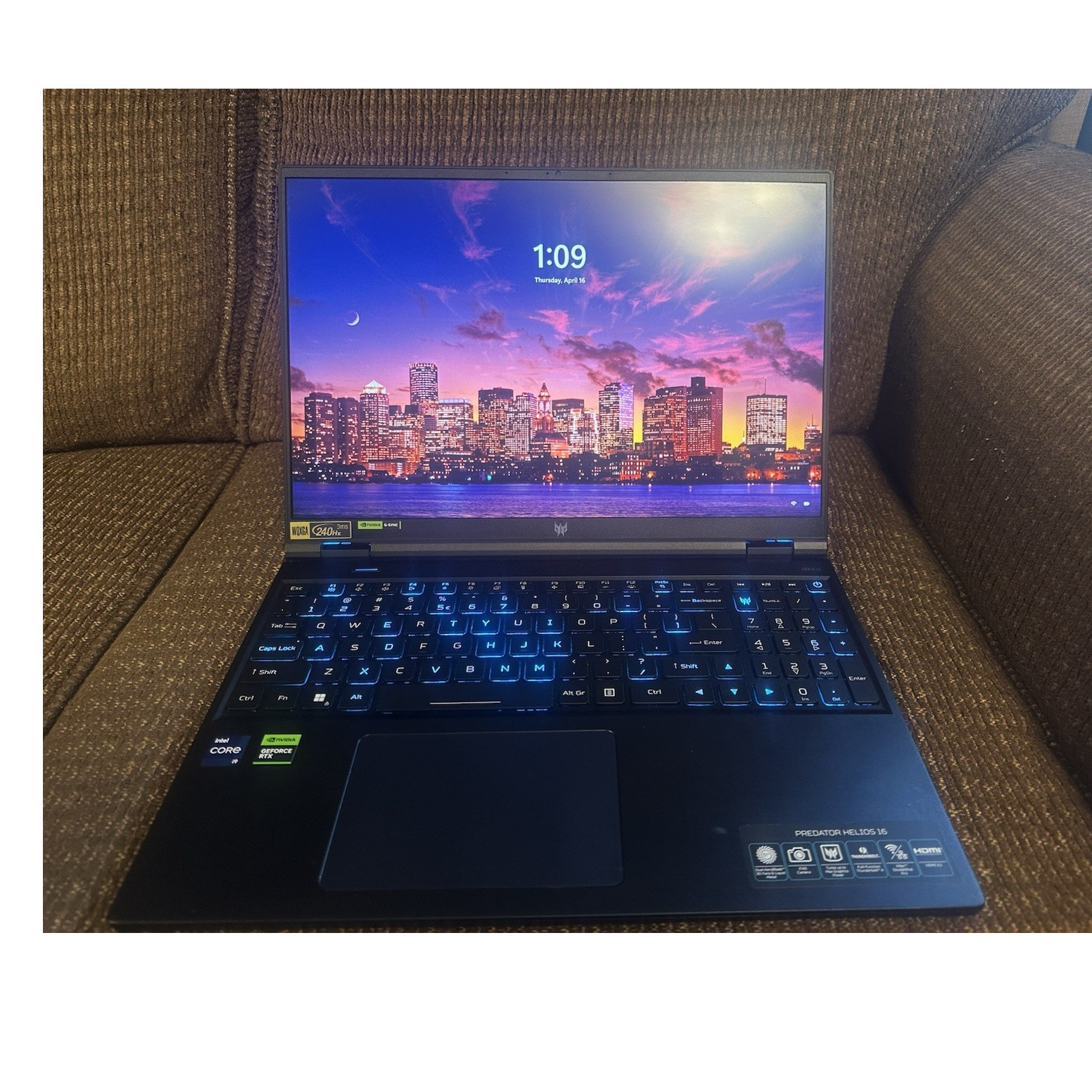 Acer Predator Helios 16 / RTX 4080