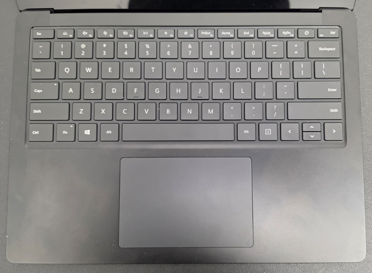 Microsoft Surface Laptop 4 – 13.5″ Touch i7 16GB Ram 512 GB SSD No OS ***READ***