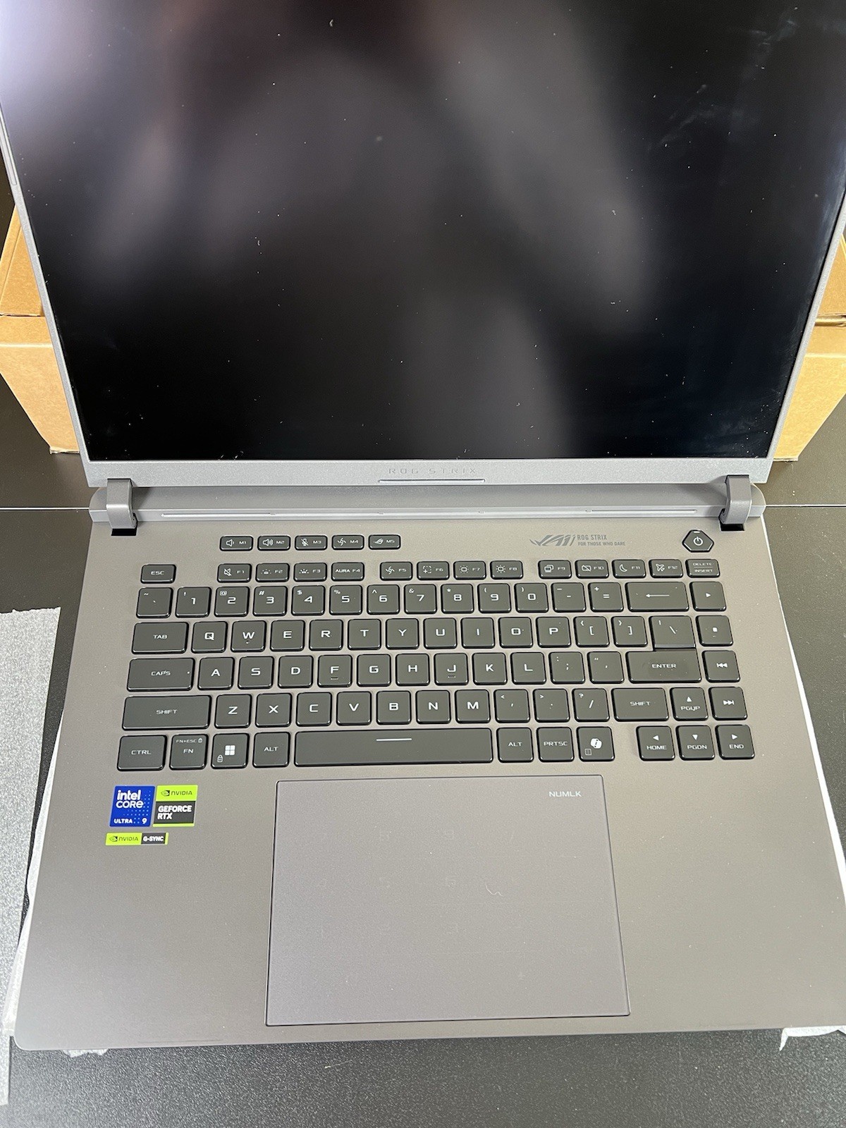 ASUS ROG Strix G16 2025 RTX 5070 Ti Core Ultra 9 32GB 1TB 240Hz Gaming Laptop