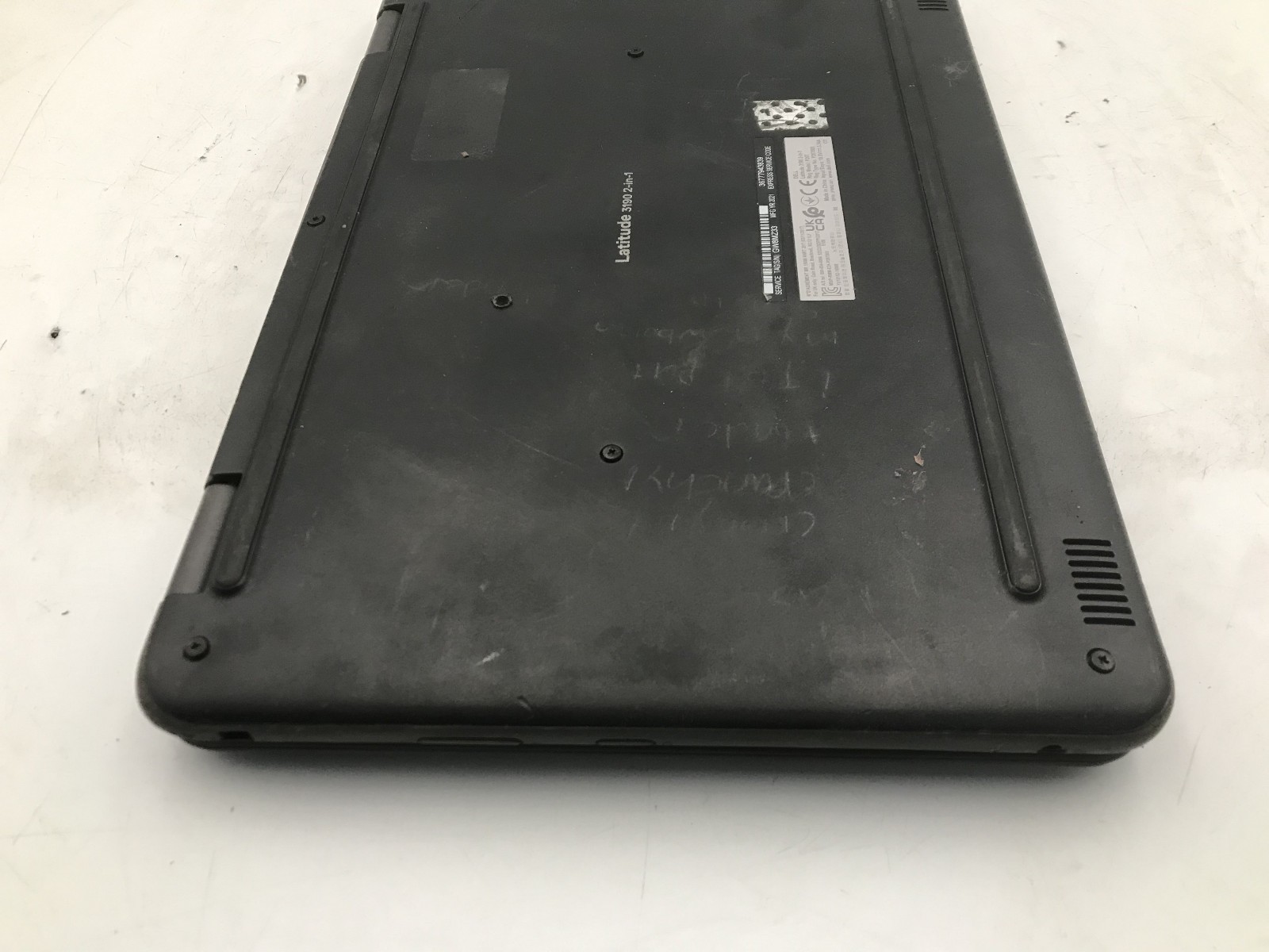 DELL LATITUDE 3190 -BOOTS TO BIOS/LOCKED- INTEL CELERON N4120 – 4GB RAM -READ-BB