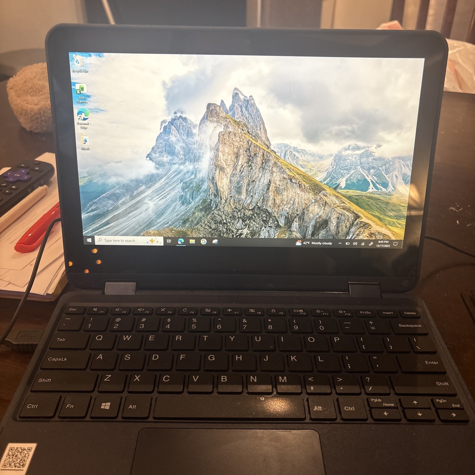 Lenovo AMD 3015e 300W Gen 3 Touchscreen Laptop 11.6″ 64GB