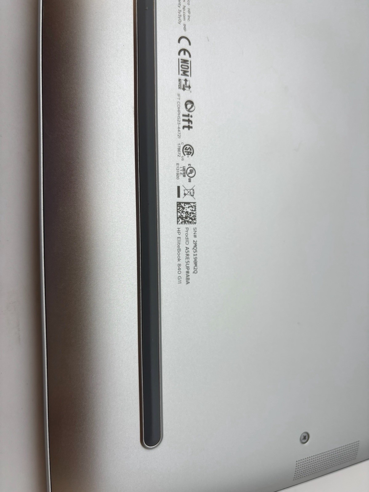 HP EliteBook 840 14″ G11 512 GB SSD 32 GB RAM Ultra 5 135U Windows 11 Pro