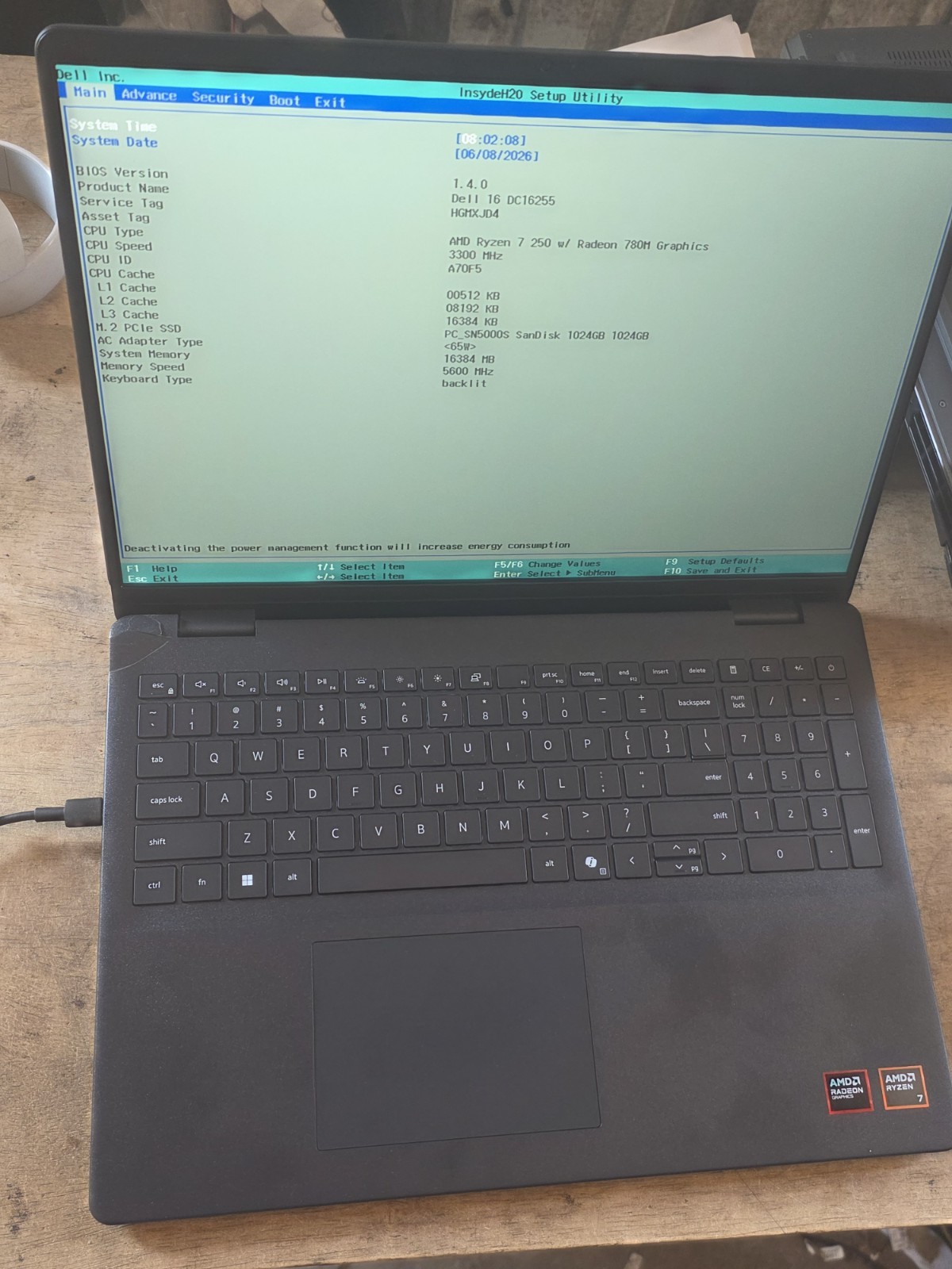 Dell 16 DC16255 Touch Screen *3.3GHz AMD Ryzen 7 250/16GB RAM/1TB SSD Dam B